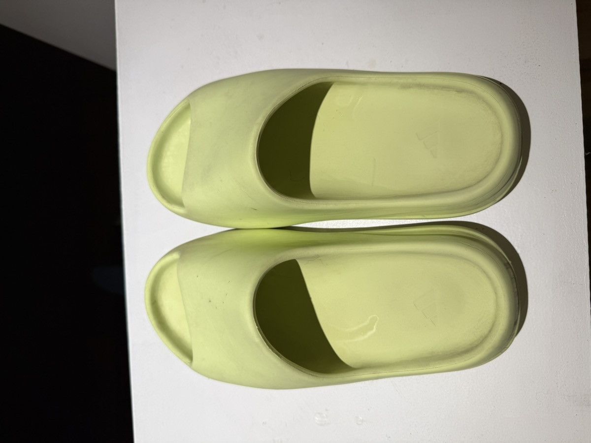 Yeezy Yeezy Slide Glow Green Size US 8 / EU 41 - 4 Thumbnail