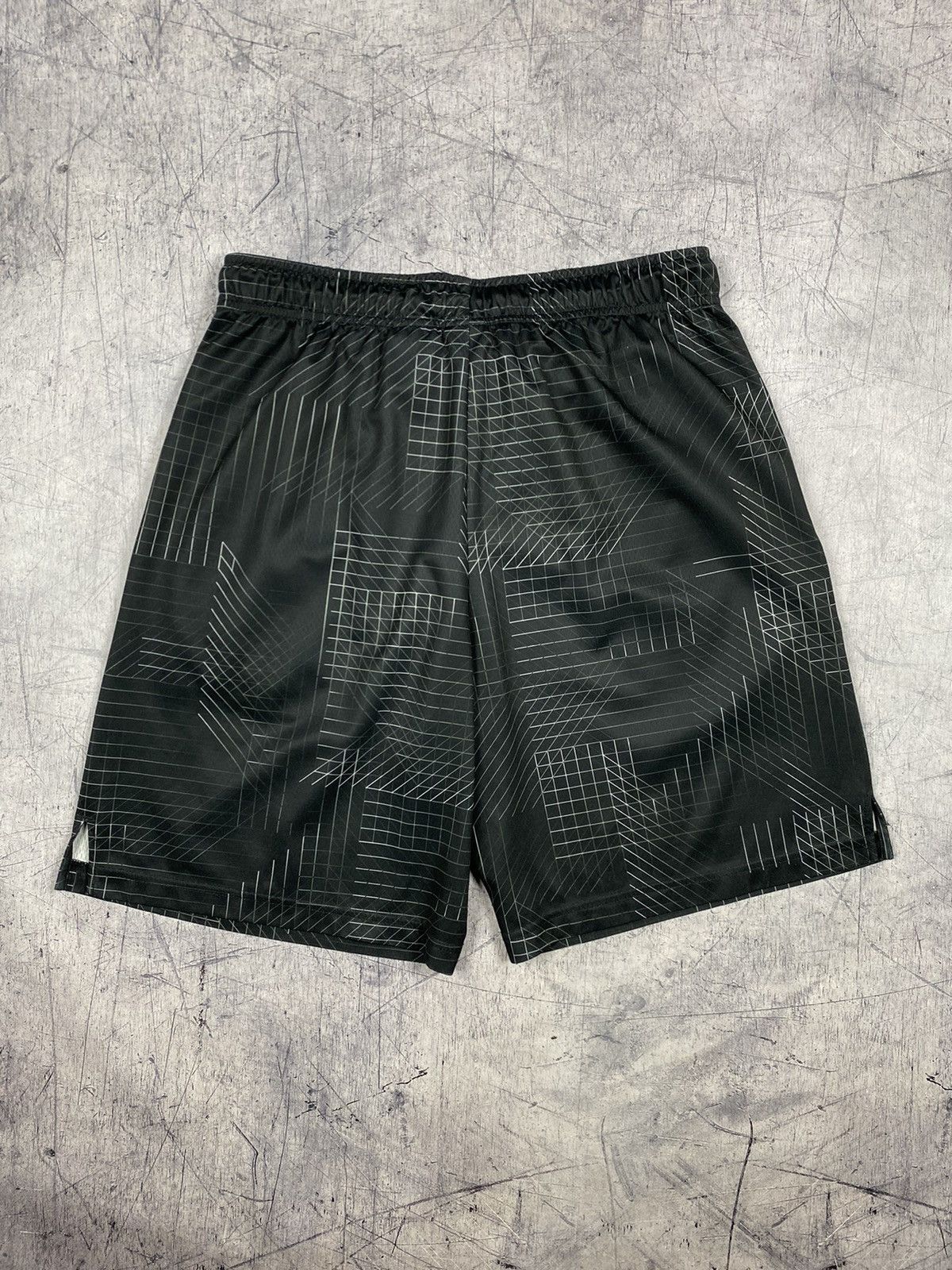 Nike Nike Swoosh Dri Fit Drill Shorts Size US 34 / EU 50 - 7 Thumbnail