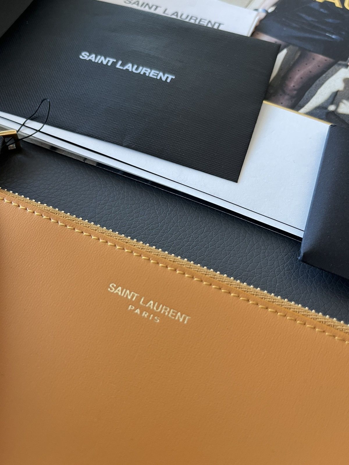 Hedi Slimane × Saint Laurent Paris × Yves Saint Laurent Limited Edition Brand New Saint Laurent Leather Pouch Bag Size ONE SIZE - 3 Thumbnail