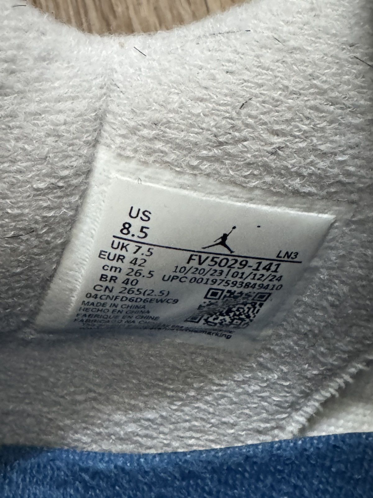 Nike Off White/Military Blue Jordan 4’s Size US 8.5 / EU 41-42 - 7 Thumbnail