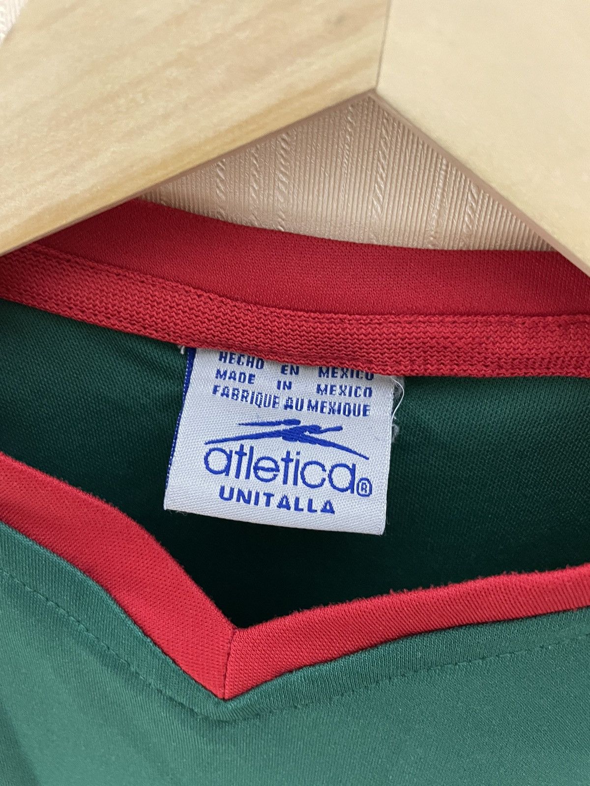 Vintage Atletica Mexico 2002 vintage soccer jersey Size US L / EU 52-54 / 3 - 11 Thumbnail