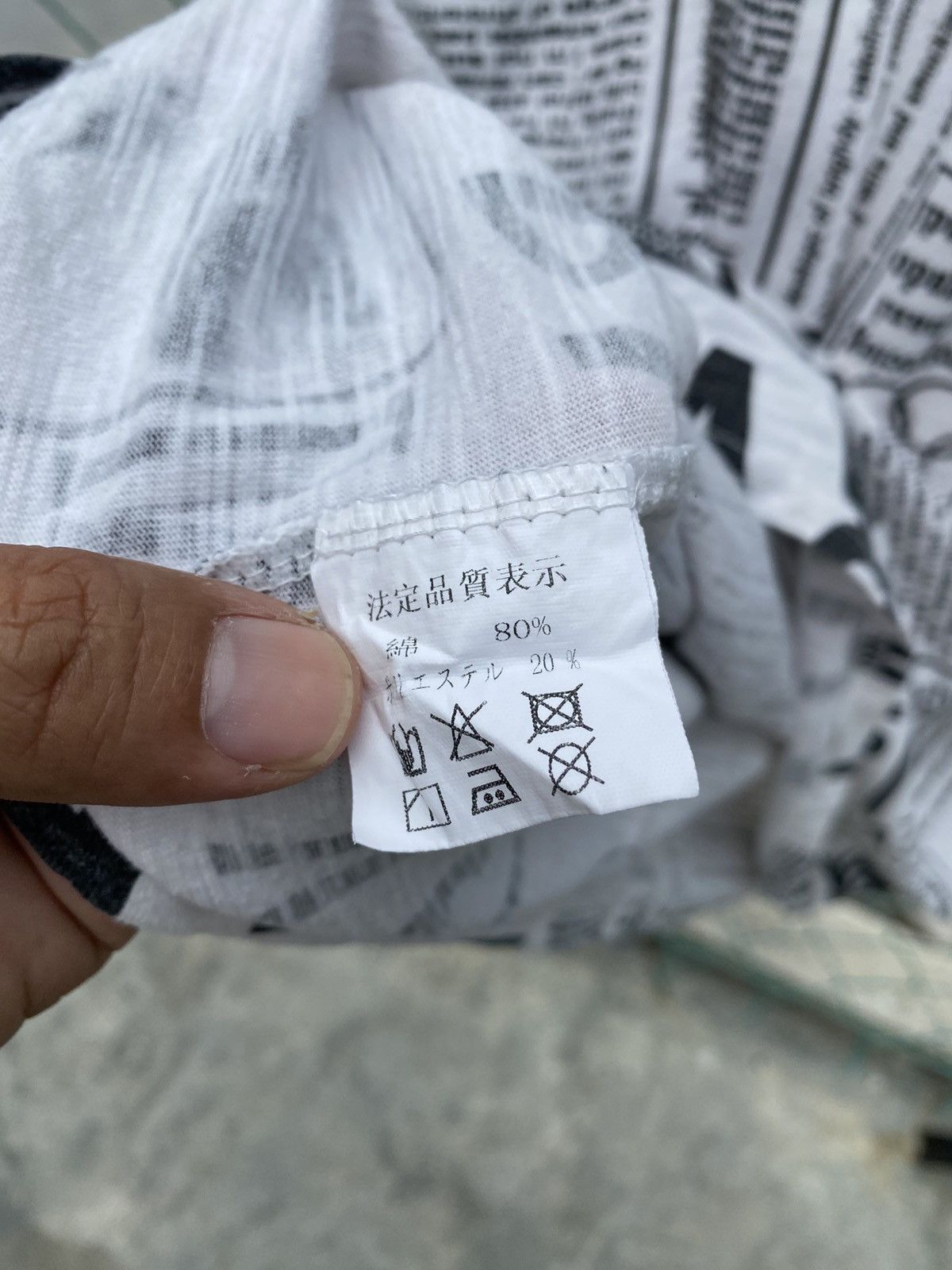 Japanese Brand Special request news paper fullprinted boxy tee Size L / US 10 / IT 46 - 7 Thumbnail