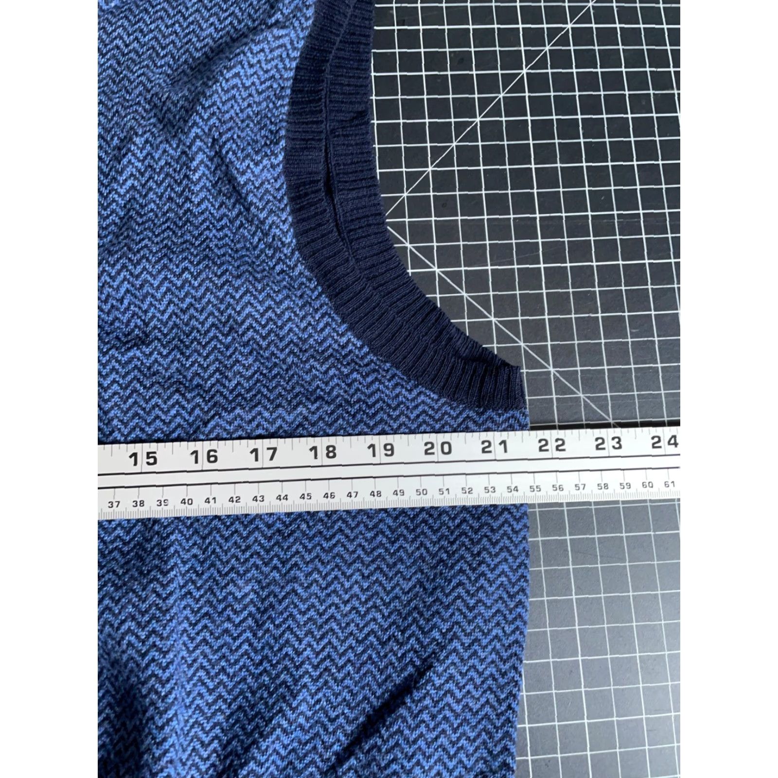 Faconnable Faconnable Vest Mens Large Blue Herringbone V-Neck Merino Wool Lightweight Knit Size US L / EU 52-54 / 3 - 5 Thumbnail