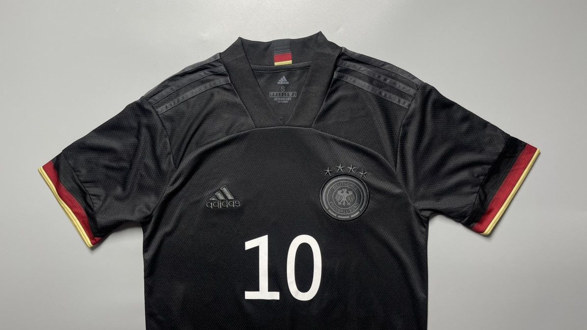 Adidas GERMANY ADIDAS 2020 EURO FOOTBALL AWAY JERSEY #10 GNABRY Size US S / EU 44-46 / 1 - 3 Thumbnail