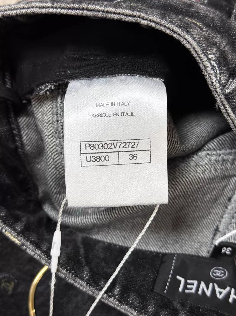 Chanel Chanel 25B popular black printed graffiti badge jeans wide Size 24" / US 00 / IT 34 - 6 Thumbnail