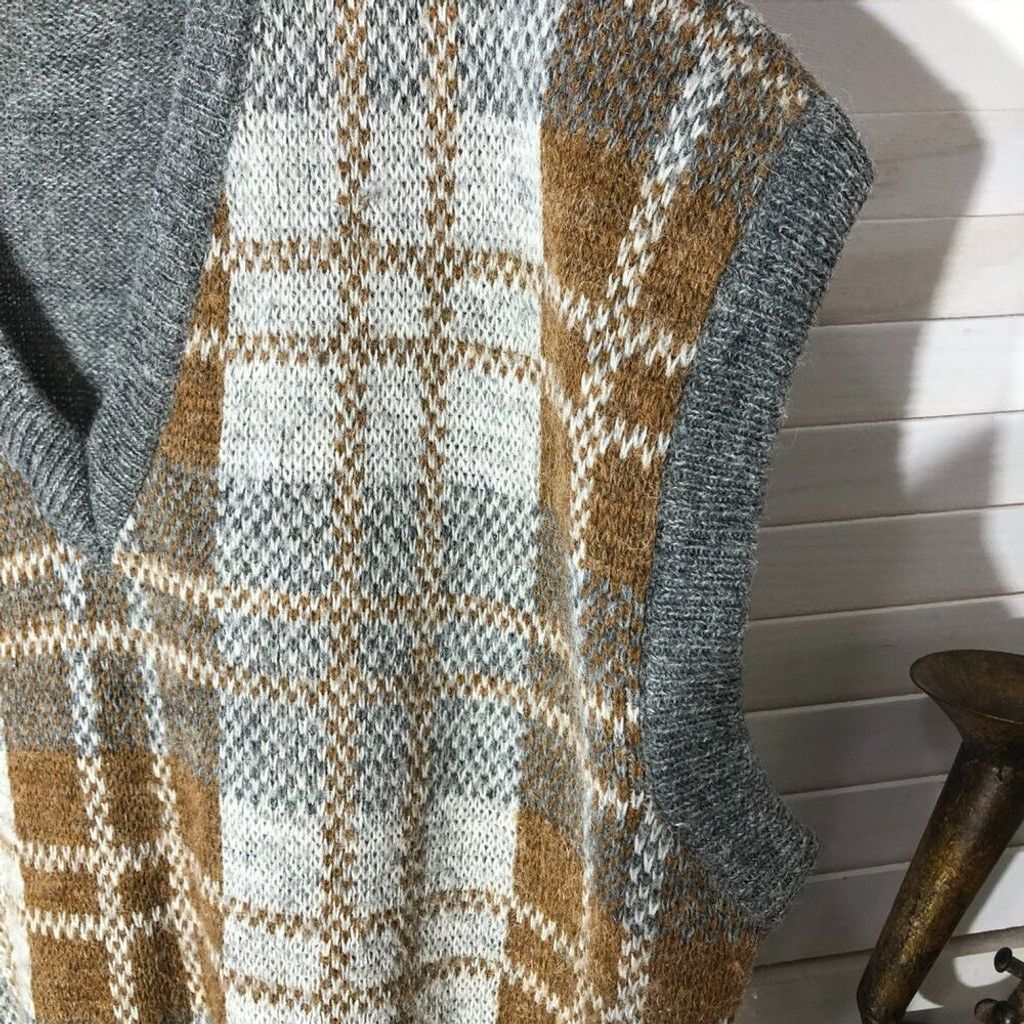 Vintage wool blend grandpa vest tan gray plaid knit V neck Sz XL Size US XL / EU 56 / 4 - 5 Thumbnail