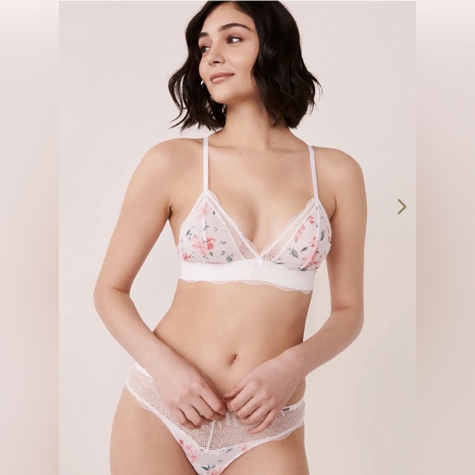 Other Floral Lace Bra in White and Pink Panties. Bra M panties S Size ONE SIZE - 1 Thumbnail