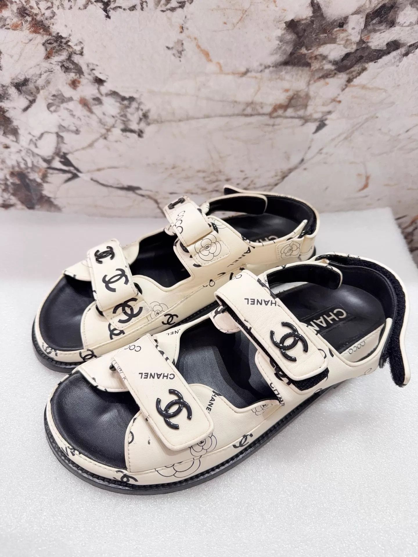Chanel Chanel Graffiti Camellia Sandals 38.5 98 New Size US 8 / IT 38 - 2 Thumbnail