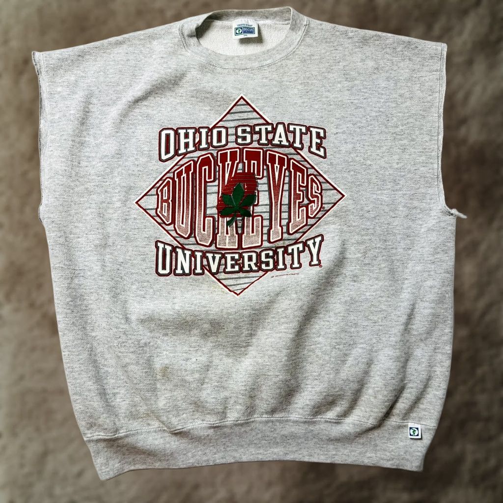 Vintage VINTAGE Discus Athletic Ohio State Buckeyes Crewneck Sweatshirt 2XL Gray Logo 90s Football Mens Womens Unisex Adults Pullover Sweatshirt Size US XXL / EU 58 / 5 - 1 Thumbnail