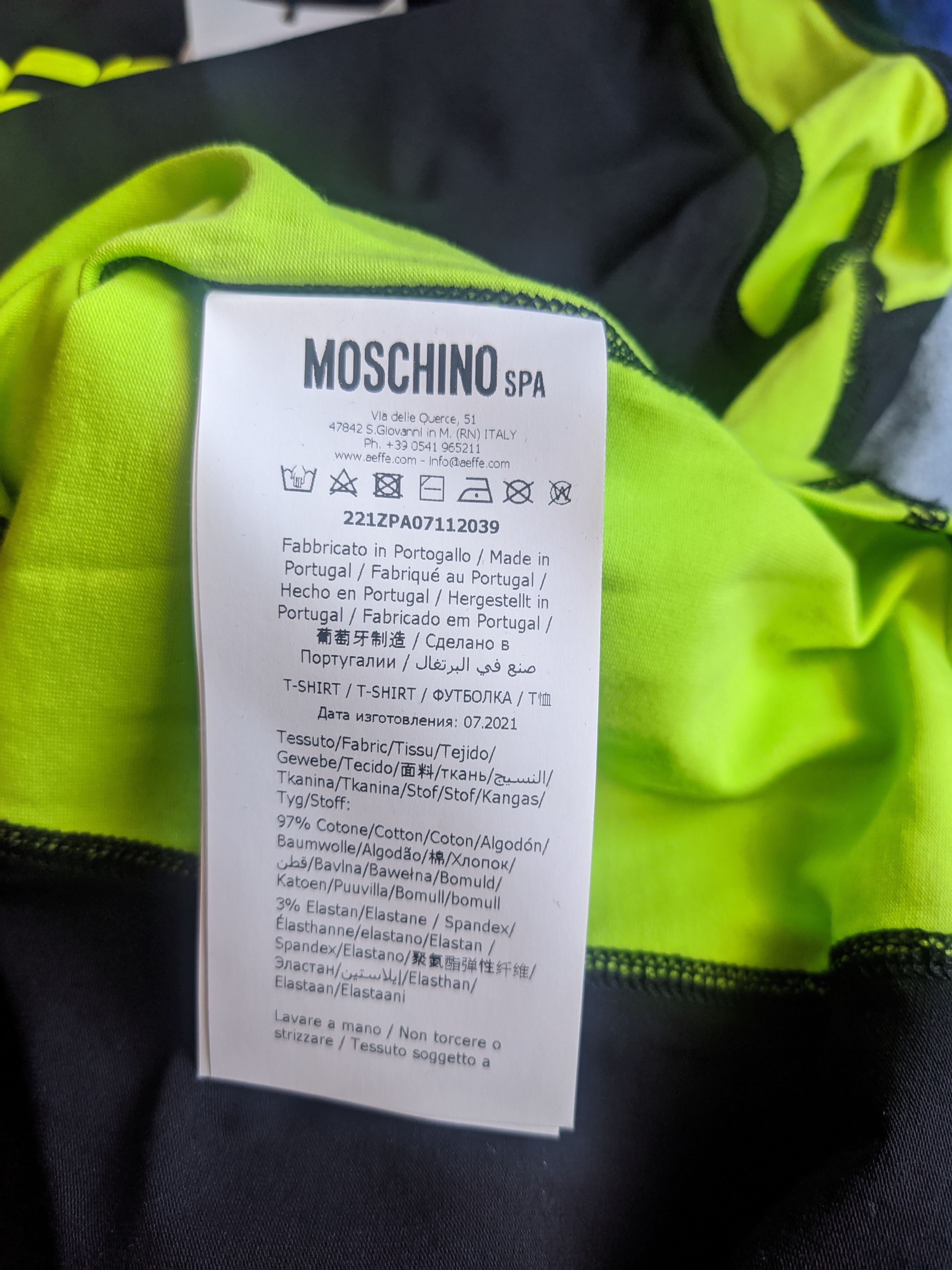 Moschino NWT Moschino Couture t-shirt Size US M / EU 48-50 / 2 - 6 Thumbnail