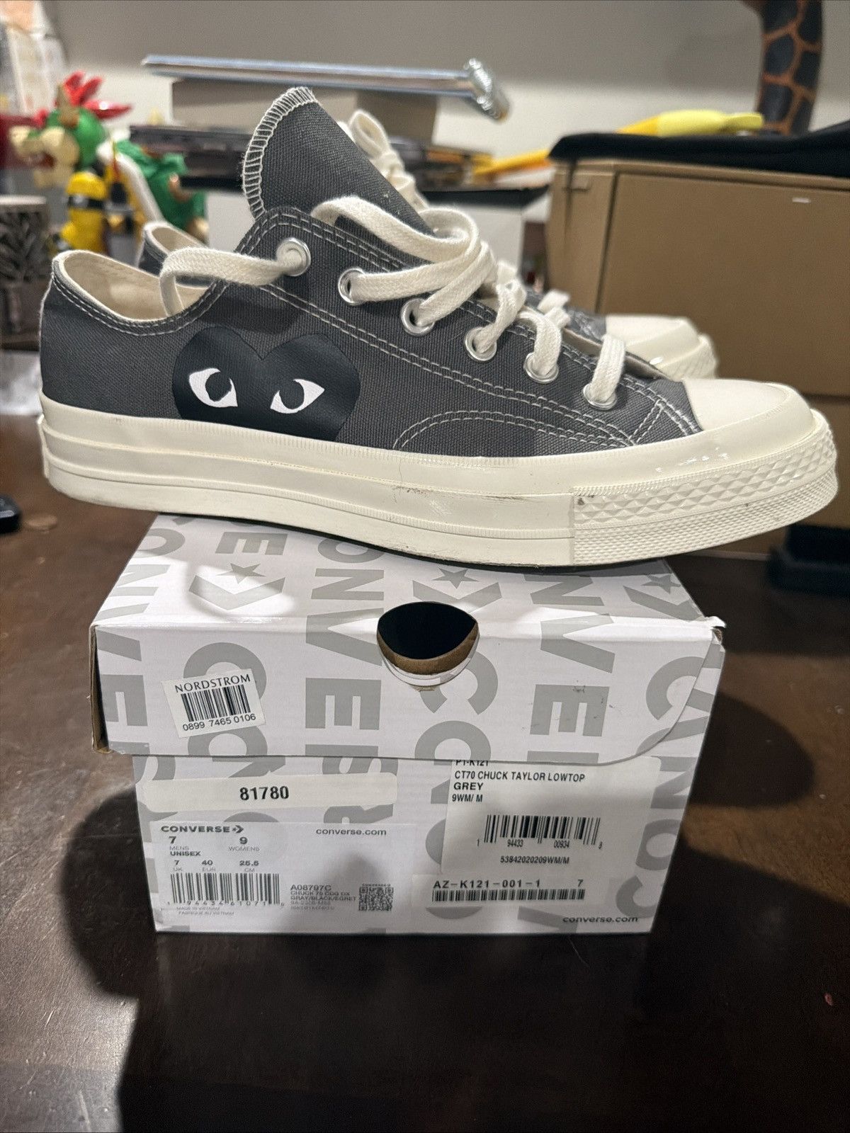 Comme des Garcons Converse Comme Des Garcons CDG PLAY x Chuck 70 Womens 9 /m Size US 9 / IT 39 - 1 Thumbnail
