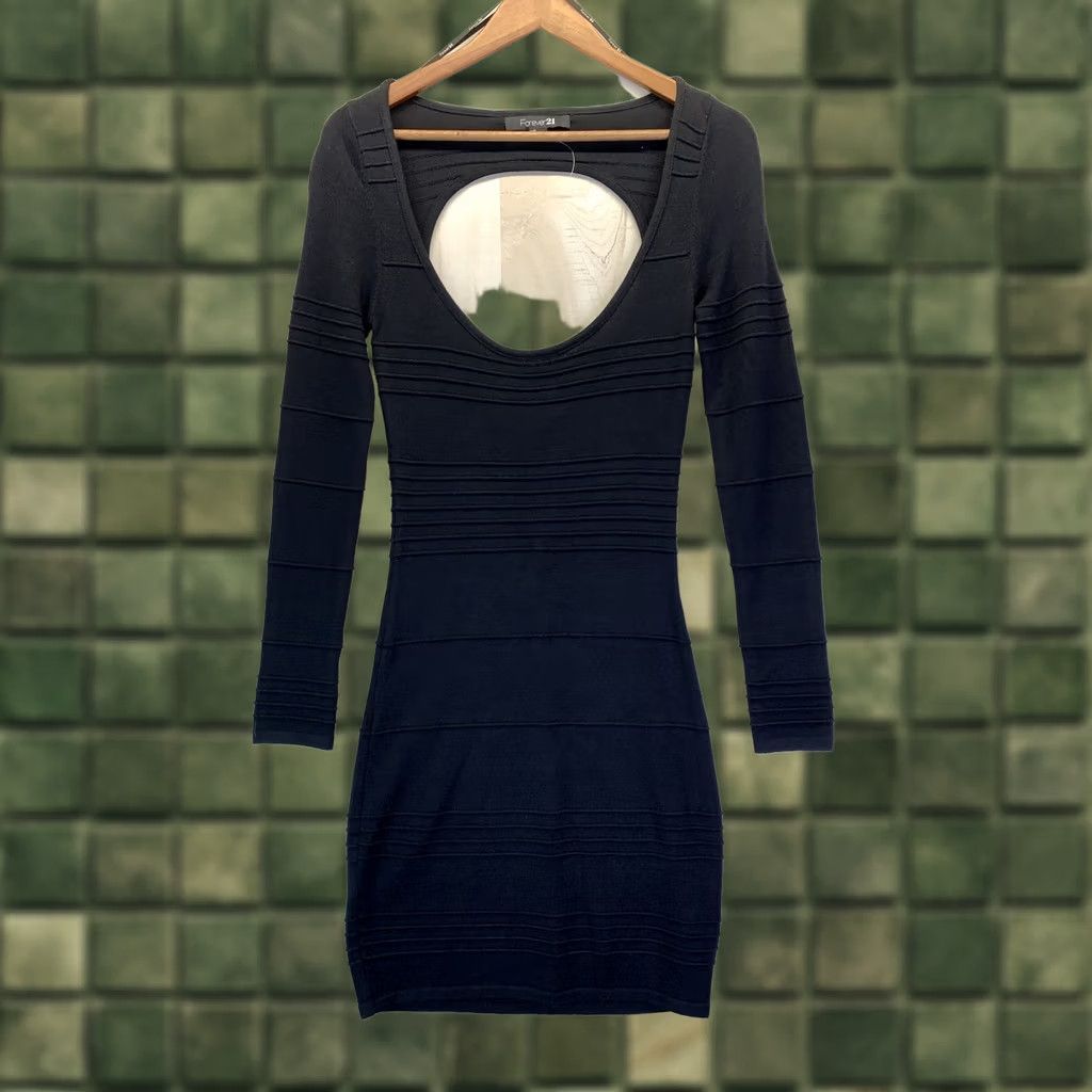 Forever 21 Forever 21 Women’s Black Deep Scoop Front Cut Out Back Knit Long Sleeve Dress SM Dress Size S / US 4 / IT 40 - 1 Thumbnail