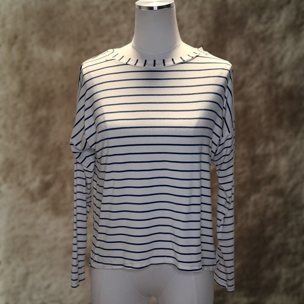Nautica VINTAGE? No. Size M / US 6-8 / IT 42-44 - 1 Thumbnail