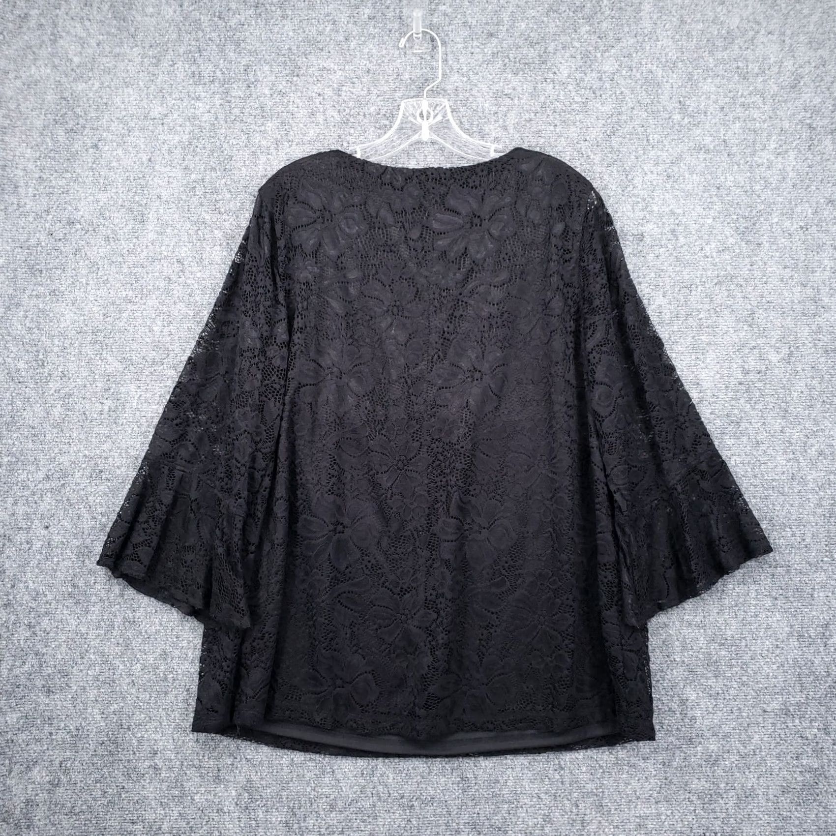 Croft & Barrow Croft & Barrow Top Womens 1X Plus Black Overlay Floral Lace Flared Sleeve Size XL / US 12-14 / IT 48-50 - 2 Thumbnail