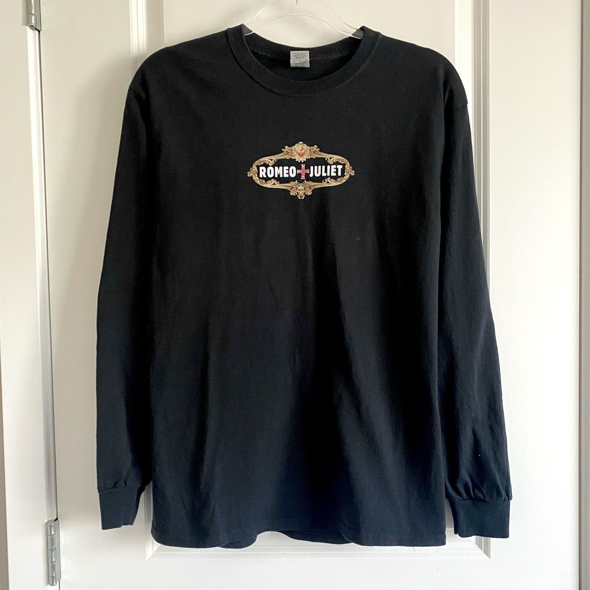 Gildan Fraser Croll Romeo + Juliet L/S Shirt Size US M / EU 48-50 / 2 - 2 Thumbnail