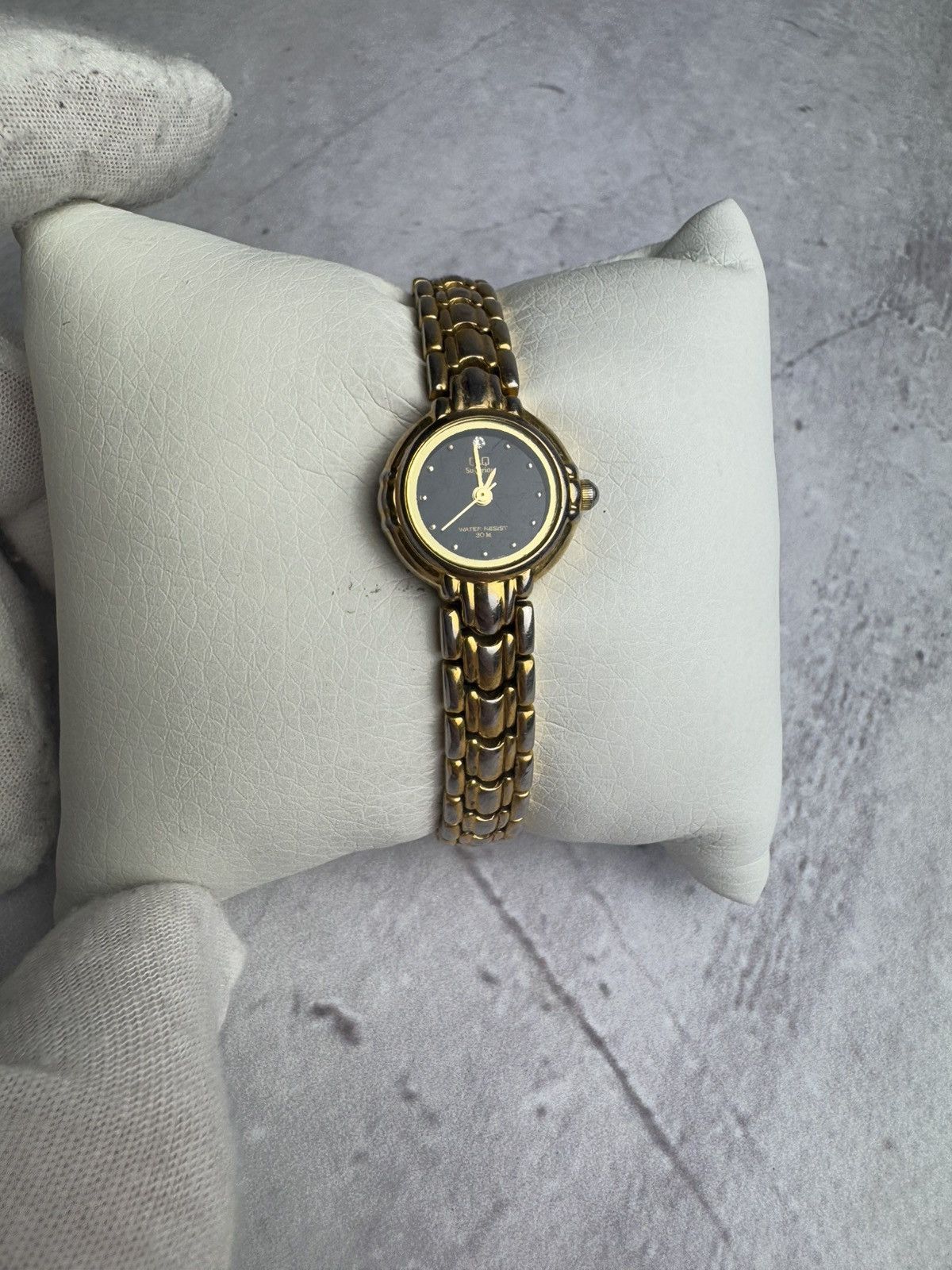 Japanese Brand × Vintage Q&Q Japanese Brand Watch Vintage Women’s Size ONE SIZE - 1 Thumbnail