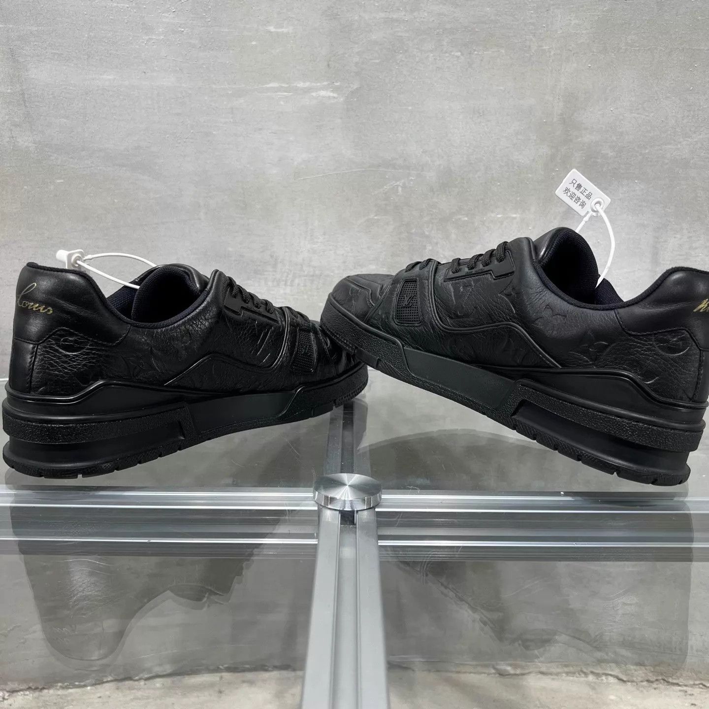 Louis Vuitton LV Trainer Black Embossed UK7.5 41.5 Size US 8.5 / EU 41-42 - 5 Thumbnail