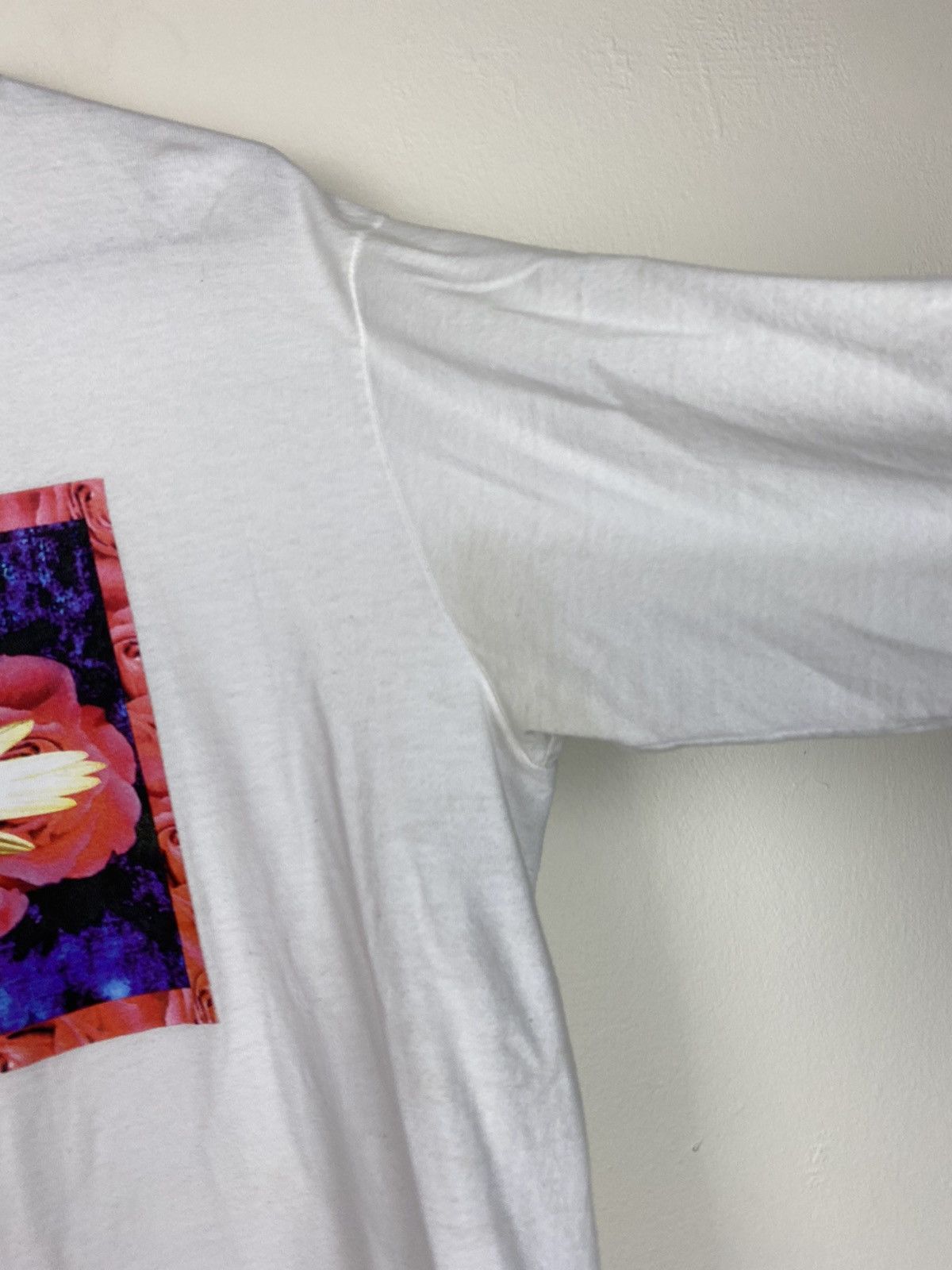 Supreme White Supreme Flower Bloom along Sleeve T Shirt Size US M / EU 48-50 / 2 - 5 Thumbnail