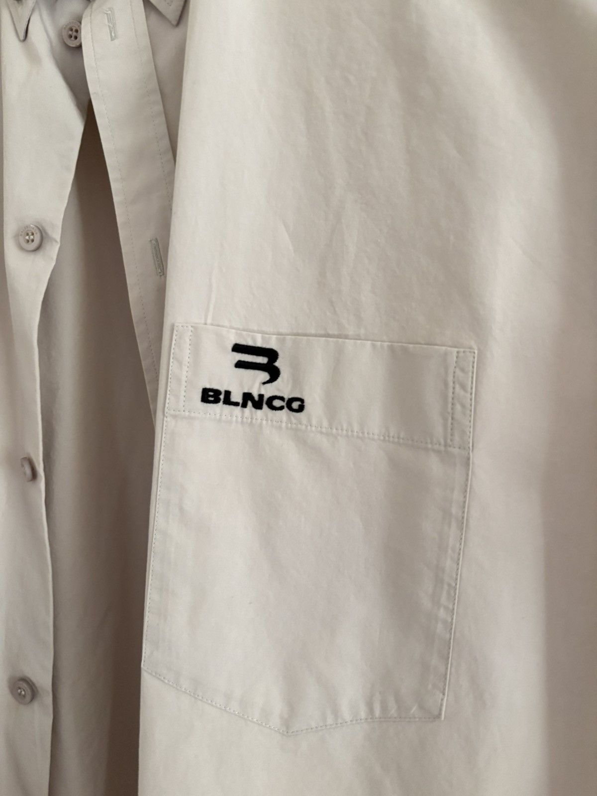 Balenciaga Balenciaga sporty B shirt Size US M / EU 48-50 / 2 - 2 Thumbnail