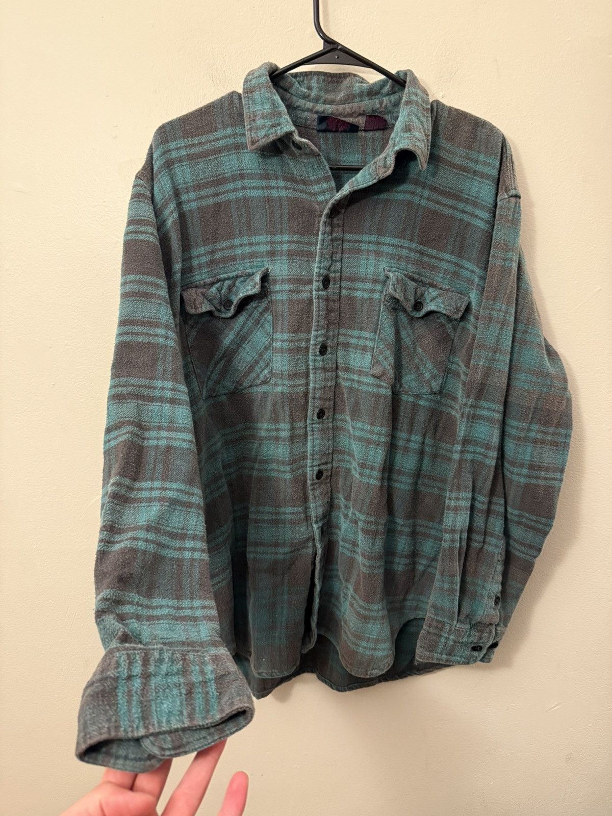 Vintage (XL) BEAUTIFUL FADED VINTAGE Green Flannel Button Up Shirt Size US XL / EU 56 / 4 - 1 Thumbnail