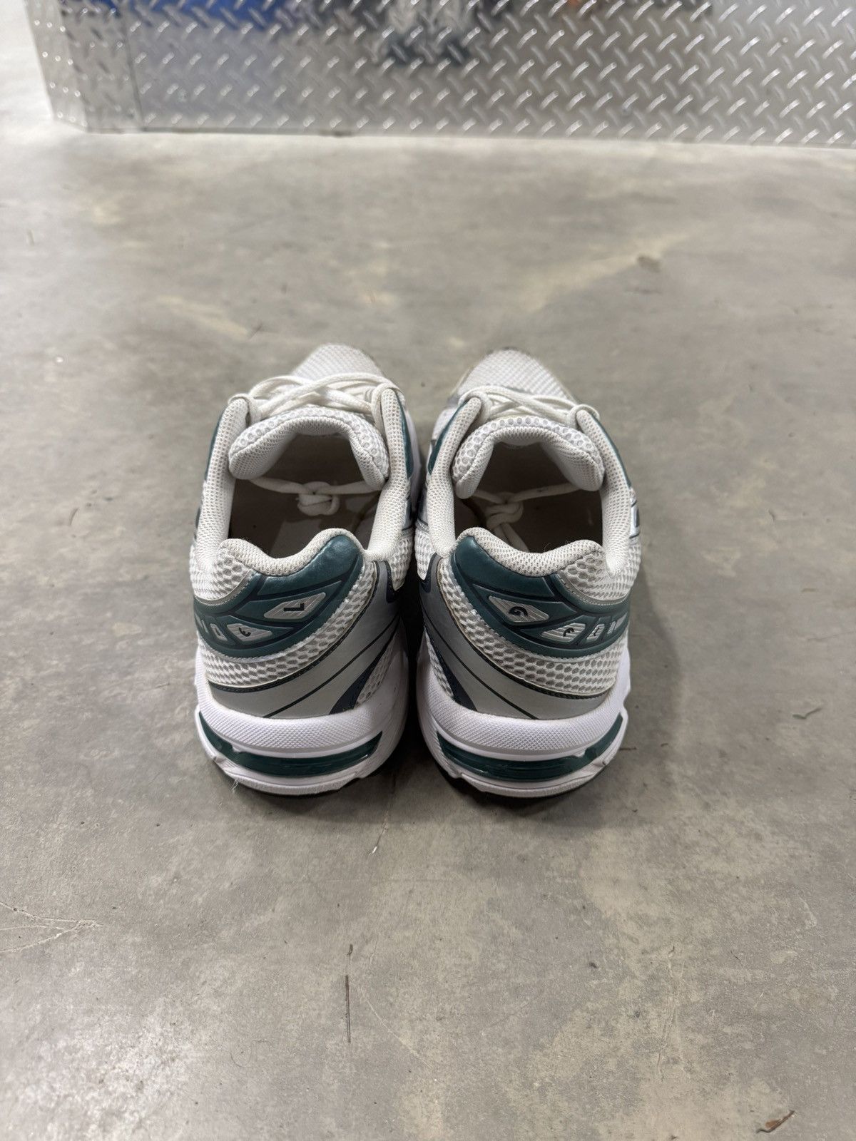Asics Asics Gel 1130 White Emerald Green Size 11.5 Size US 11.5 / EU 44-45 - 5 Thumbnail