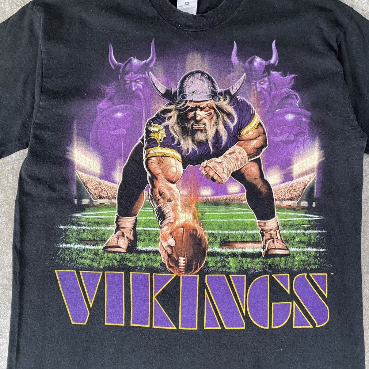 NFL Vintage 1990’s Minnesota Vikings Sky Helmet NFL Tee Size US XL / EU 56 / 4 - 3 Thumbnail