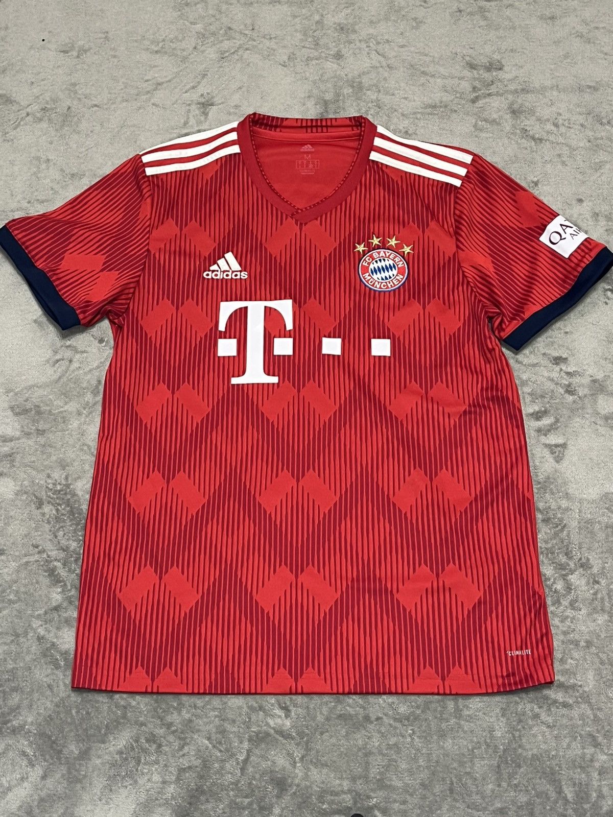 Adidas FC Bayern Munich 2018 2019 Adidas home football shirt Size US M / EU 48-50 / 2 - 1 Thumbnail