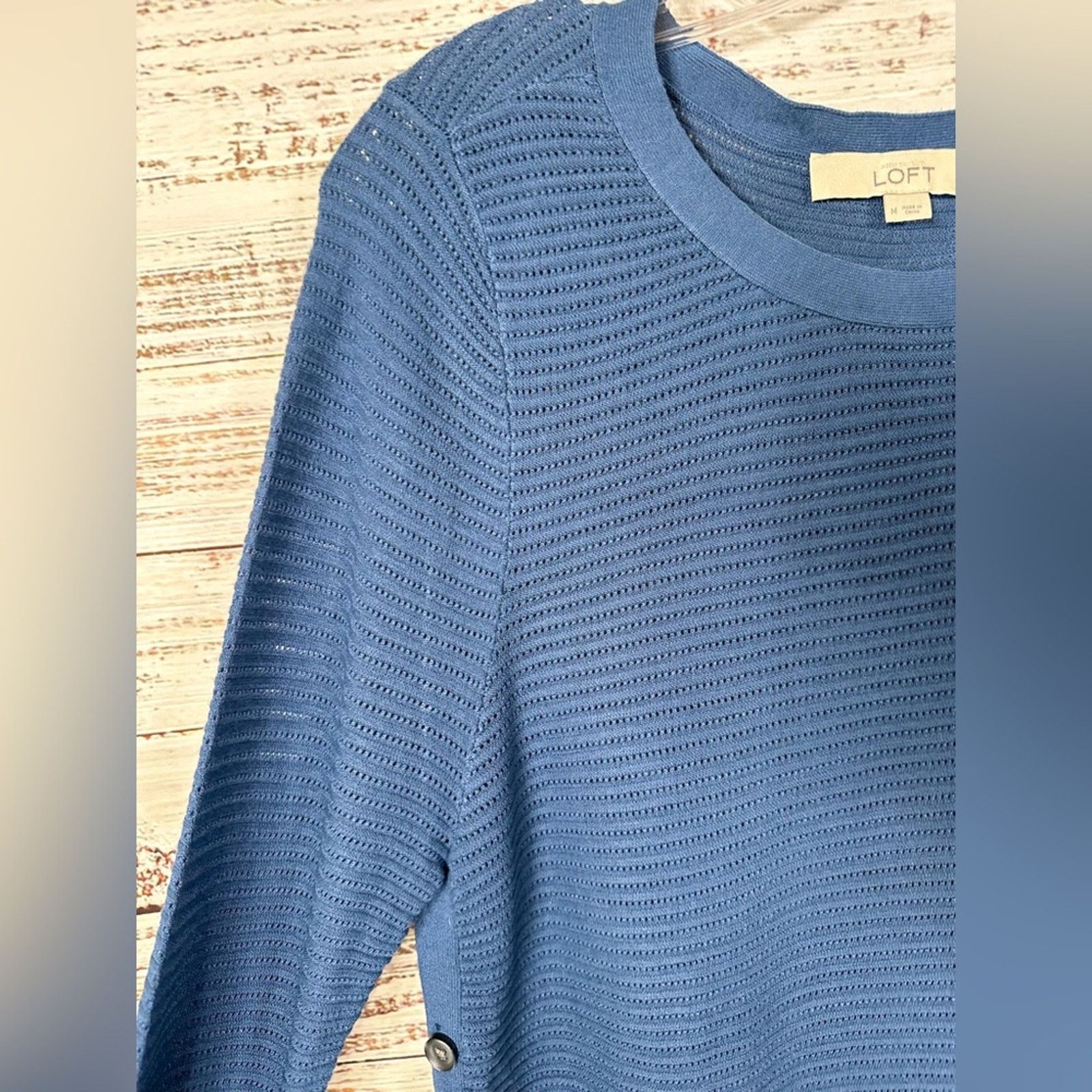 Loft Ann Taylor LOFT Blue Sweater with Side Buttons, EUC Medium Size M / US 6-8 / IT 42-44 - 7 Thumbnail