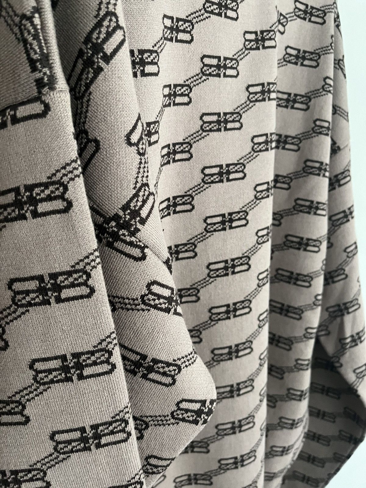 Balenciaga Runway Brand New Rare Balenciaga BB Monogram Sweater Size US L / EU 52-54 / 3 - 9 Thumbnail