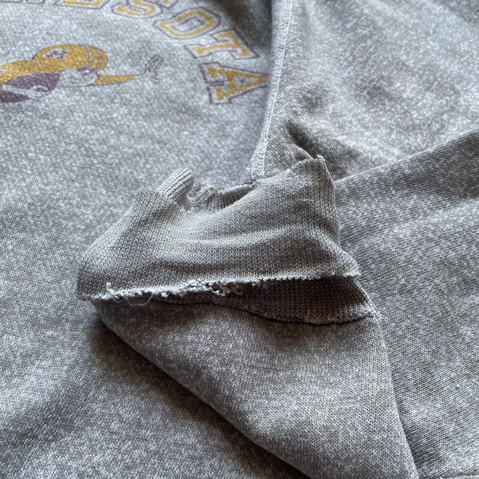 NCAA Vintage 1980s Minnesota Golden Gophers NCAA Raglan Crewneck Size US S / EU 44-46 / 1 - 4 Thumbnail
