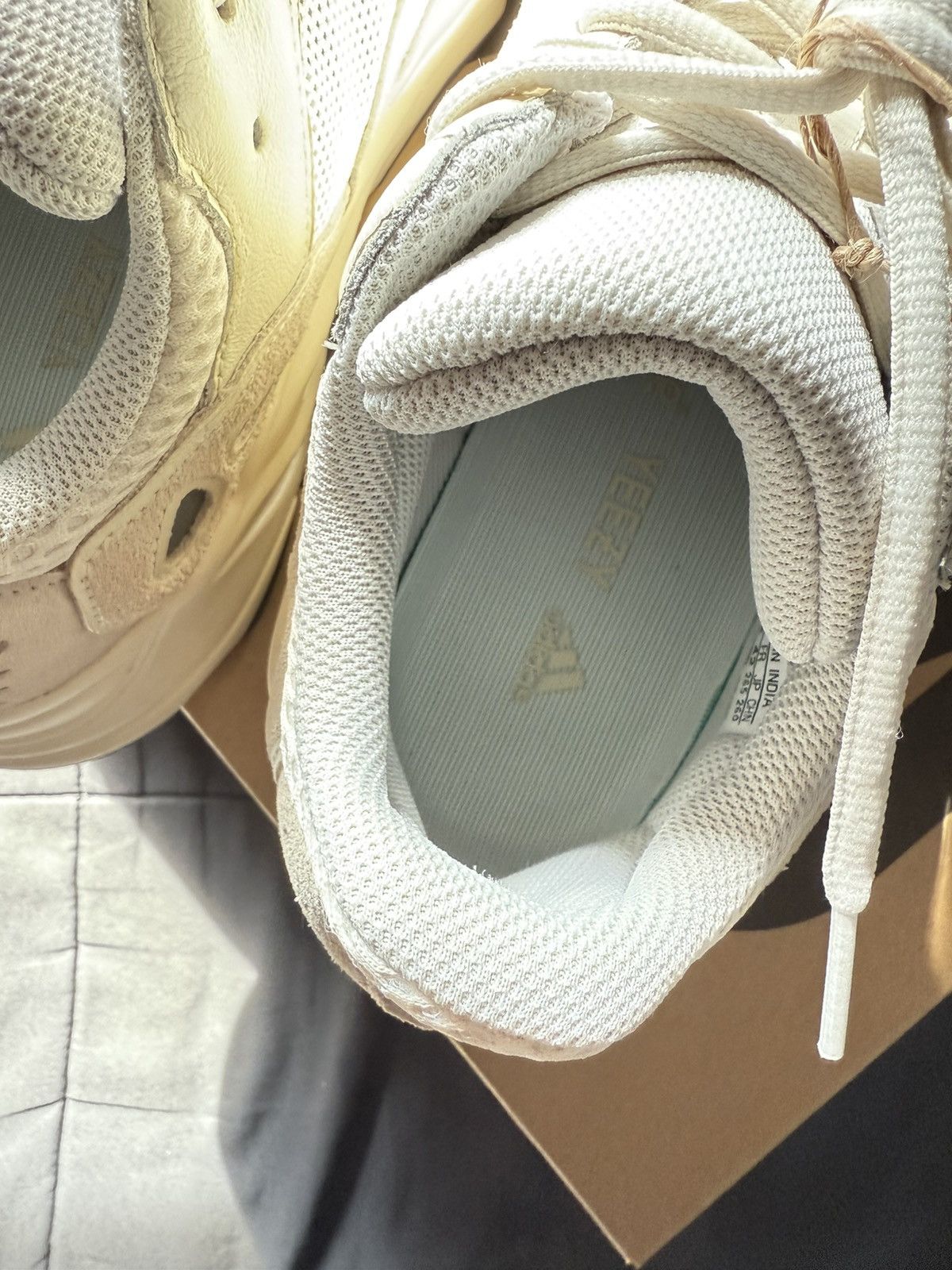 Adidas × Kanye West × Yeezy Adidas Yeezy Boost 700 Analog Size US 8.5 / EU 41-42 - 4 Thumbnail