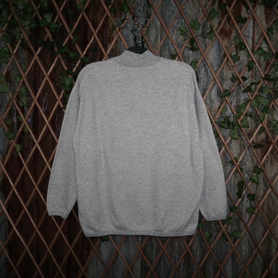 Disney Vintage Y2K Mickey Mouse 90s kidcore disneyland sweatshirt Size US M / EU 48-50 / 2 - 2 Thumbnail