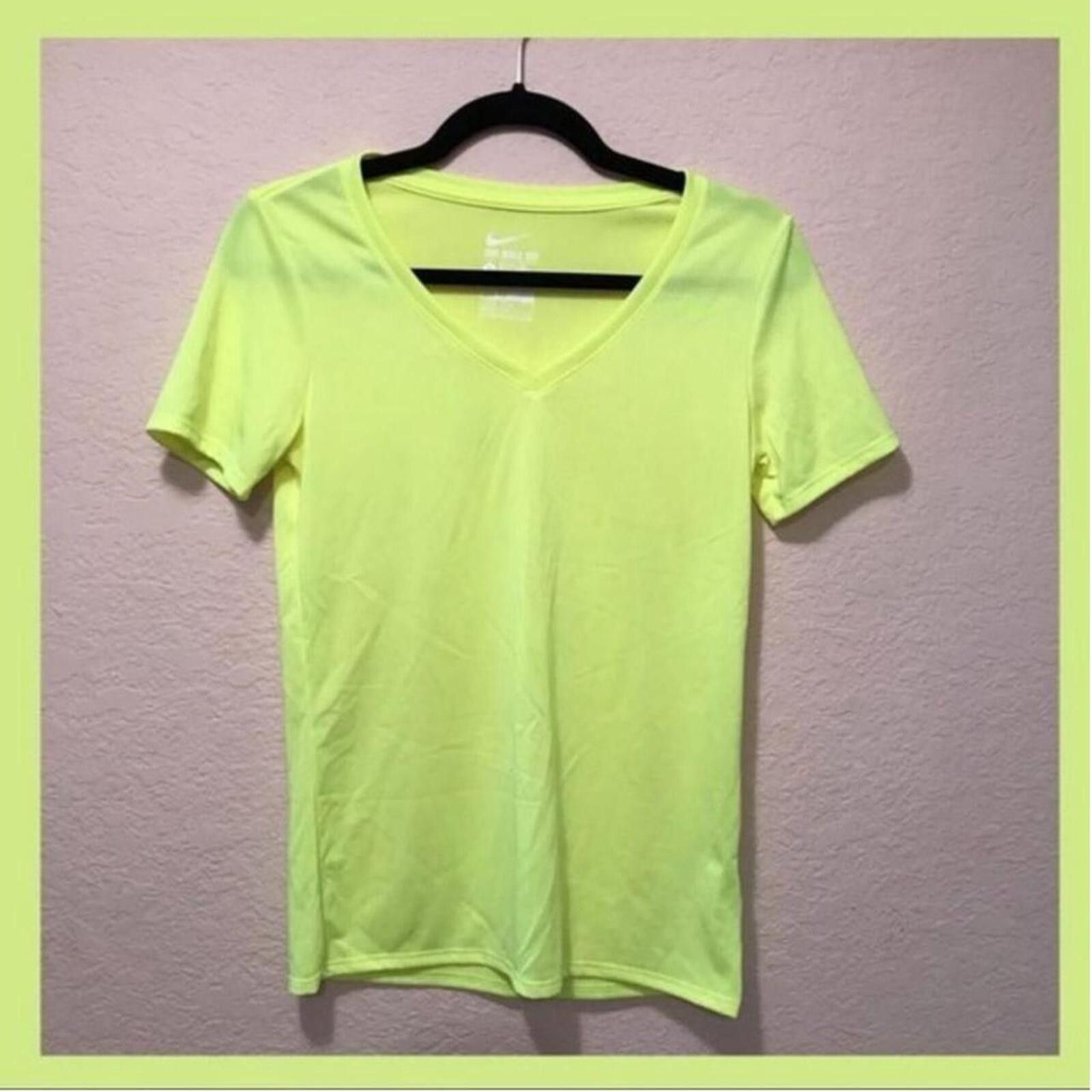 Nike Nike Dri-FIT Neon Yellow V-Neck Athletic T-Shirt Size M / US 6-8 / IT 42-44 - 1 Thumbnail