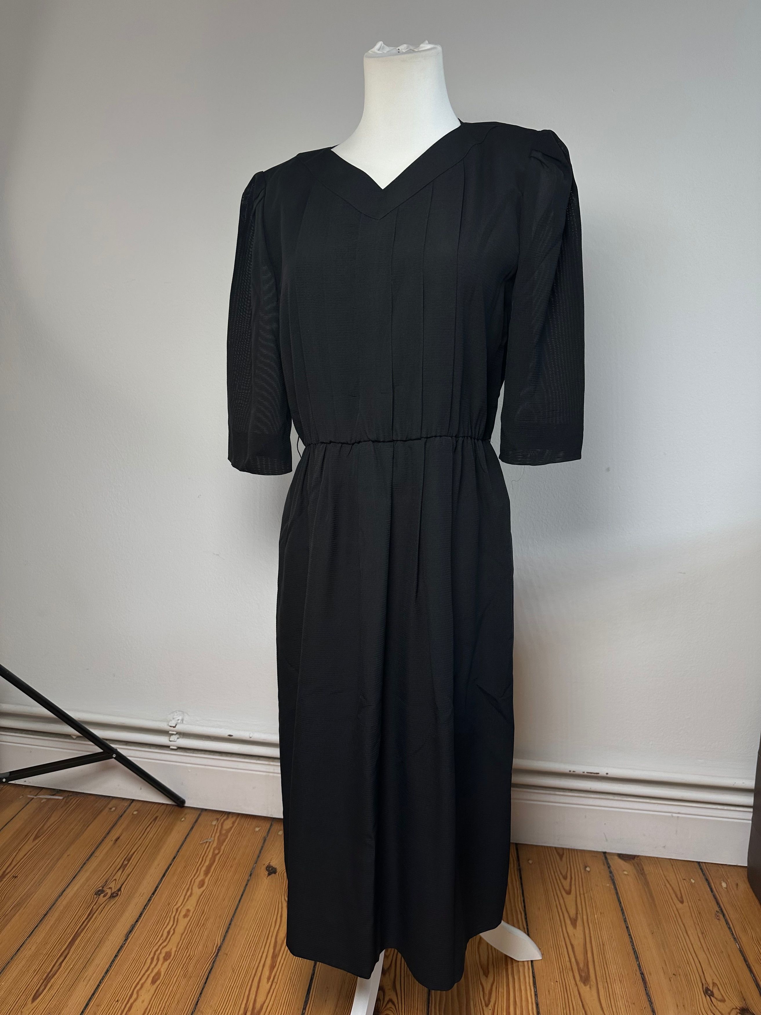 Givenchy Vintage Wool Dress M Black Size S / US 4 / IT 40 - 1 Thumbnail