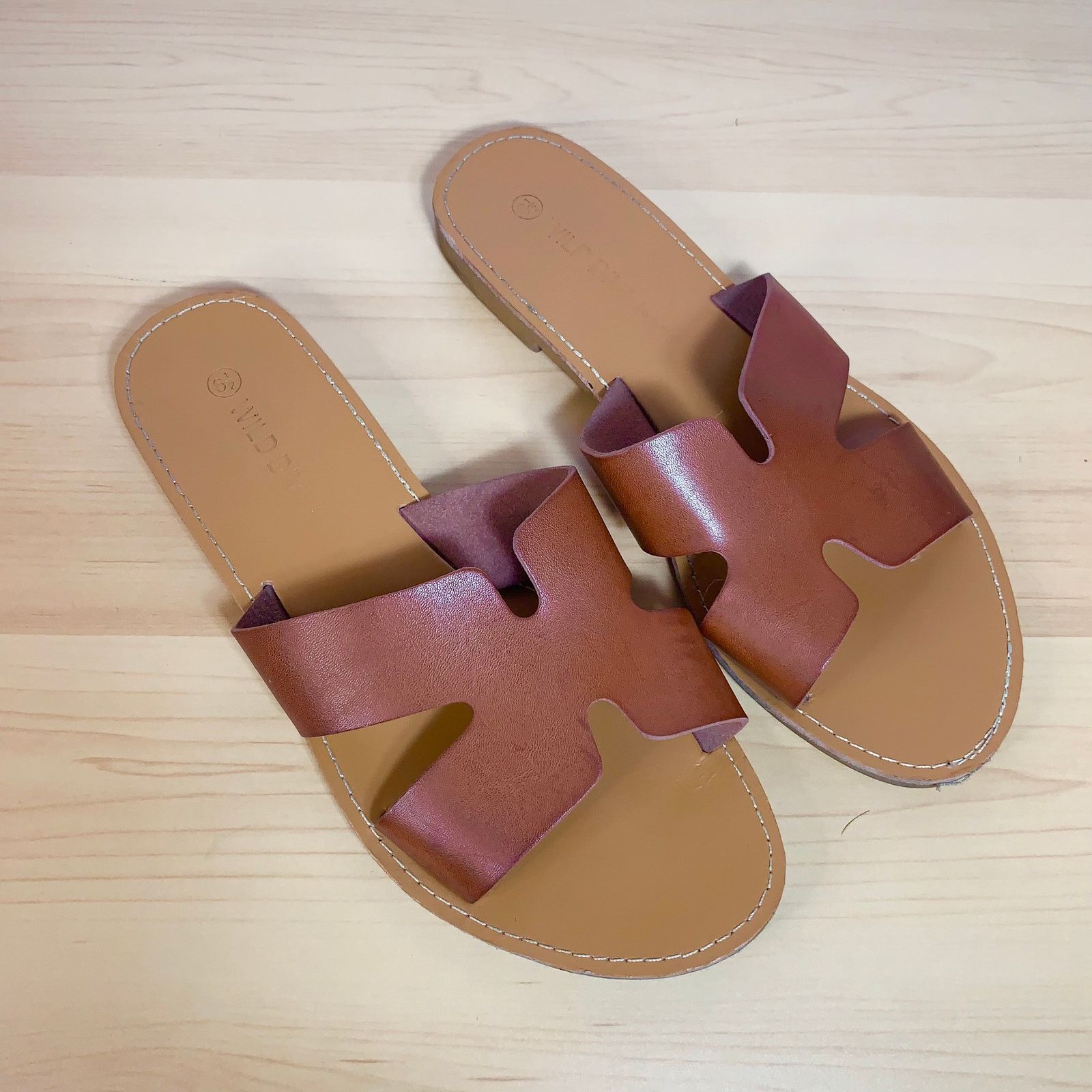 Other Women's Faux Leather Brown Slip-On Sandals Size 6.5 Size US 6.5 / IT 36.5 - 1 Thumbnail
