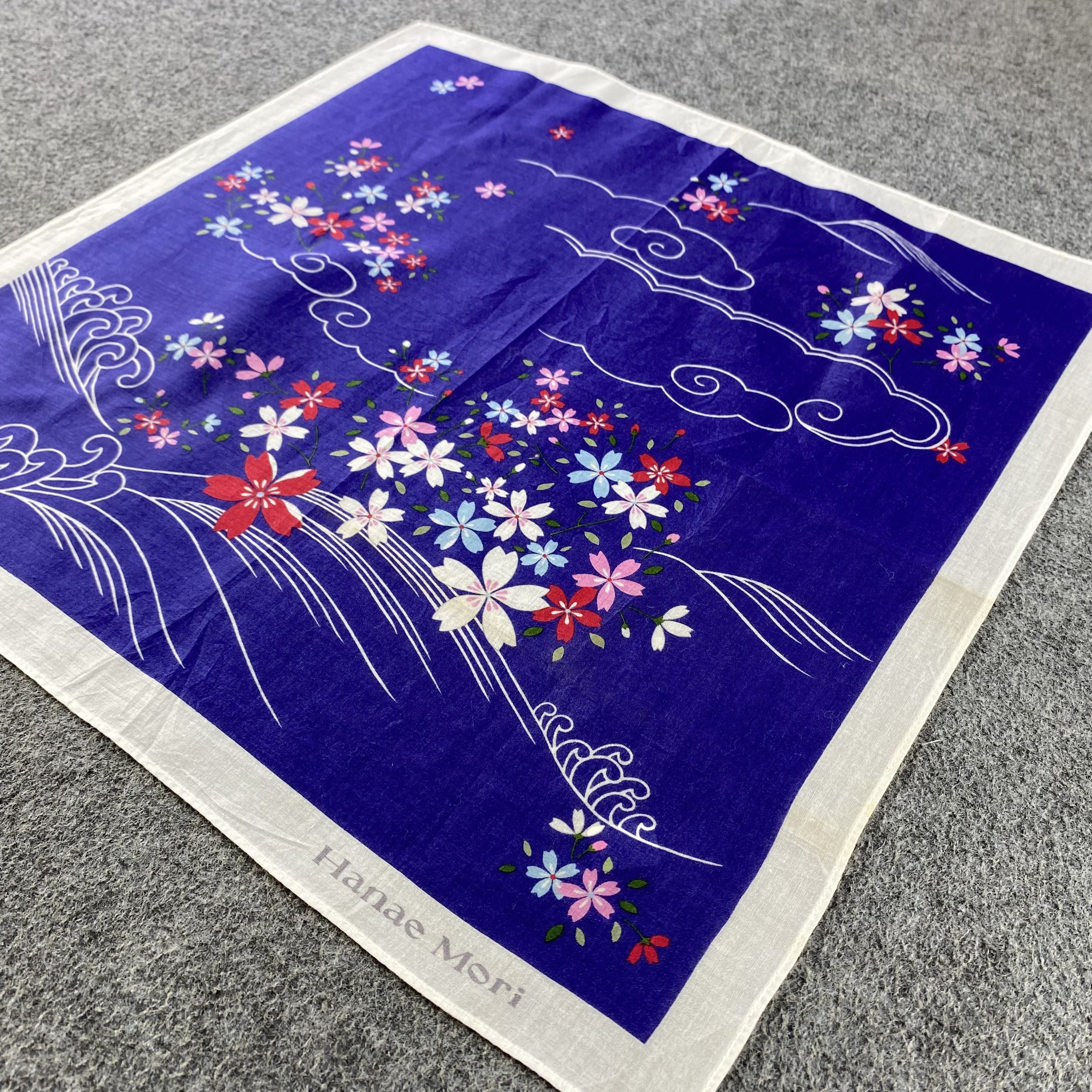 Hanae Mori Hanae Mori Handkerchief/Neckerchief/Bandana HC621 Size ONE SIZE - 2 Thumbnail