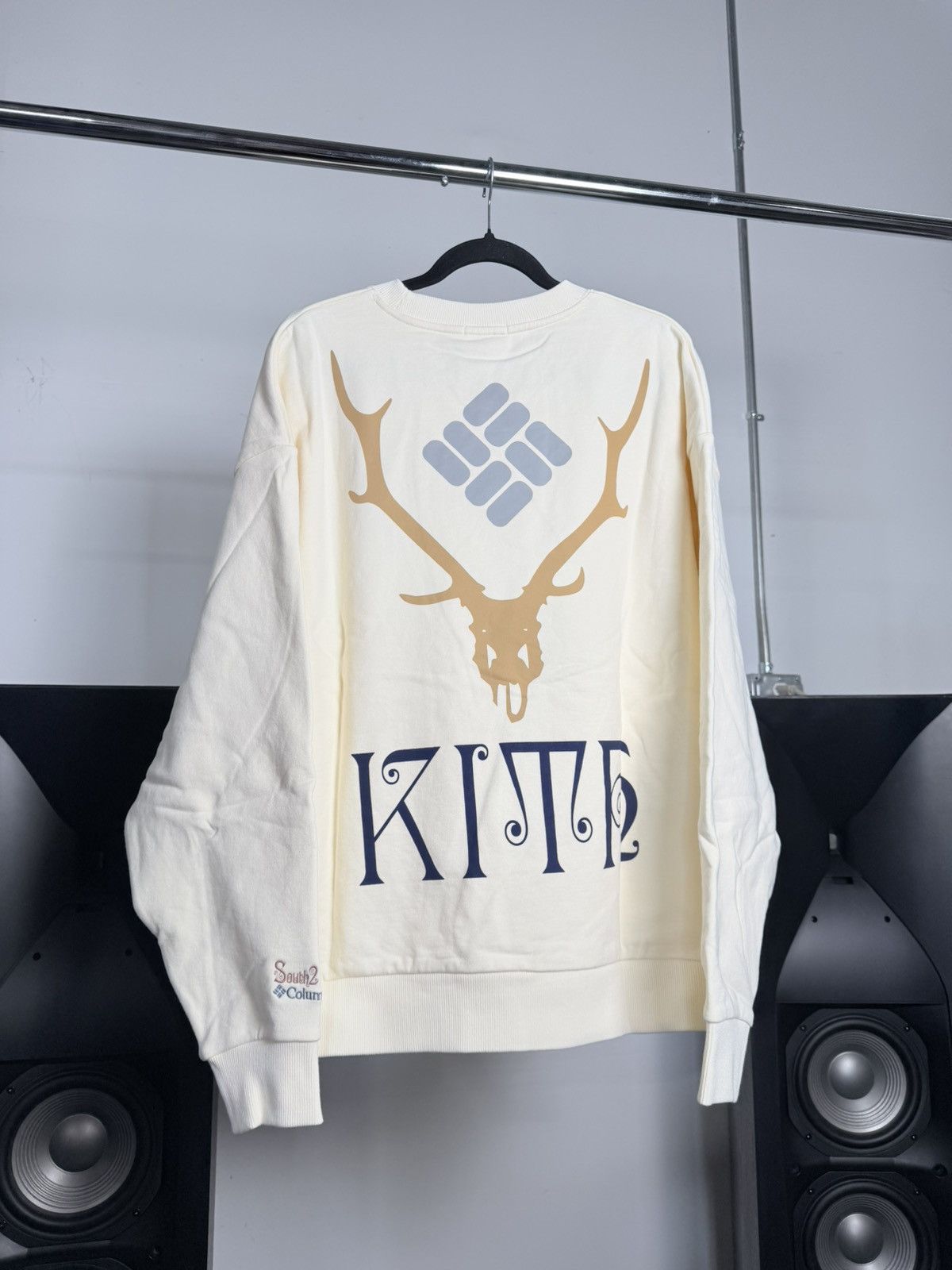 Kith Kith Columbia S2W8 Nelson Crewneck Sandrift Size US XL / EU 56 / 4 - 1 Thumbnail