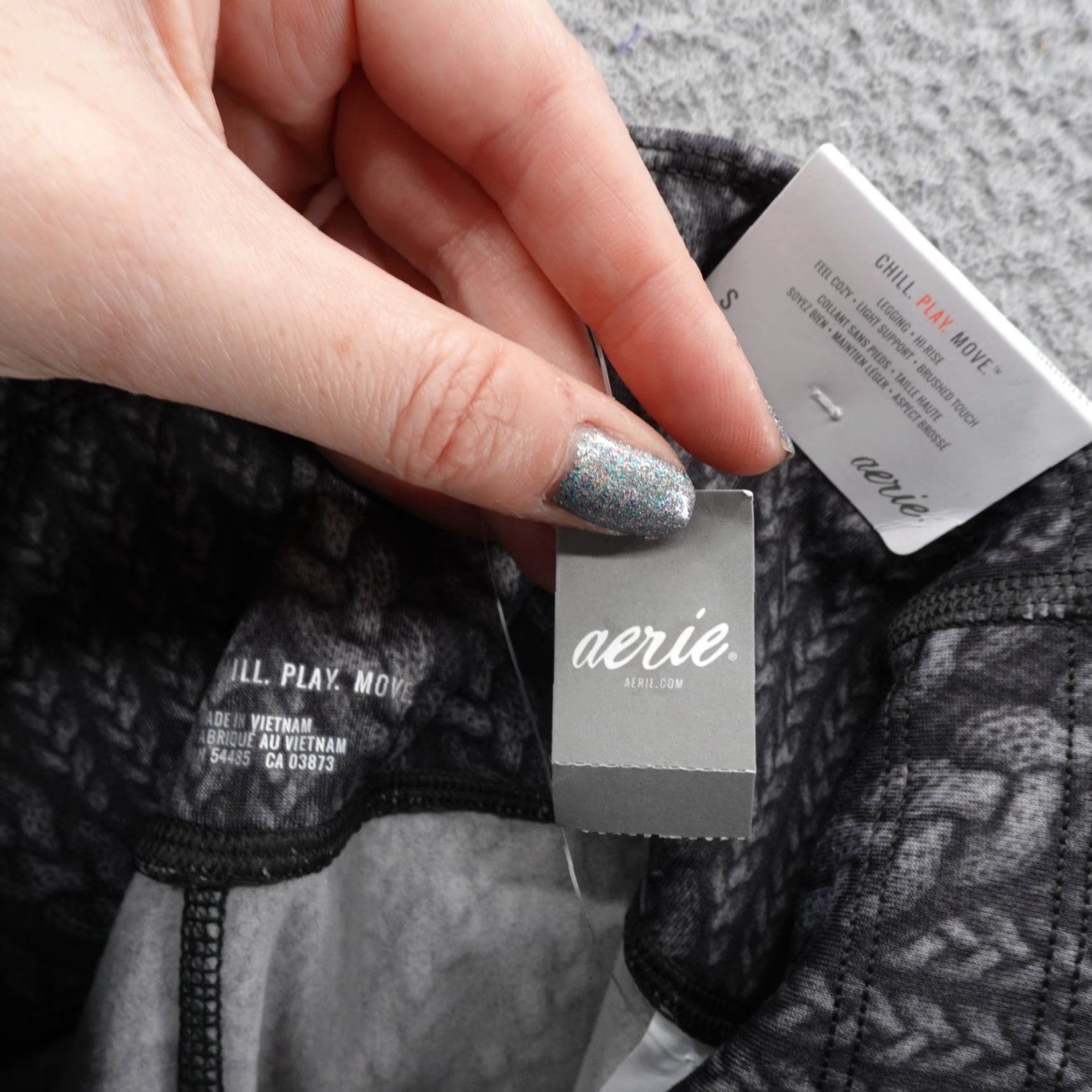Vintage Aerie Leggings Knit Print Chill. Play. Move. Size S Gray NWT Activewear Women Ankle High Waisted Stretch, Breathable Gym & Training Size 28" / US 6 / IT 42 - 6 Thumbnail
