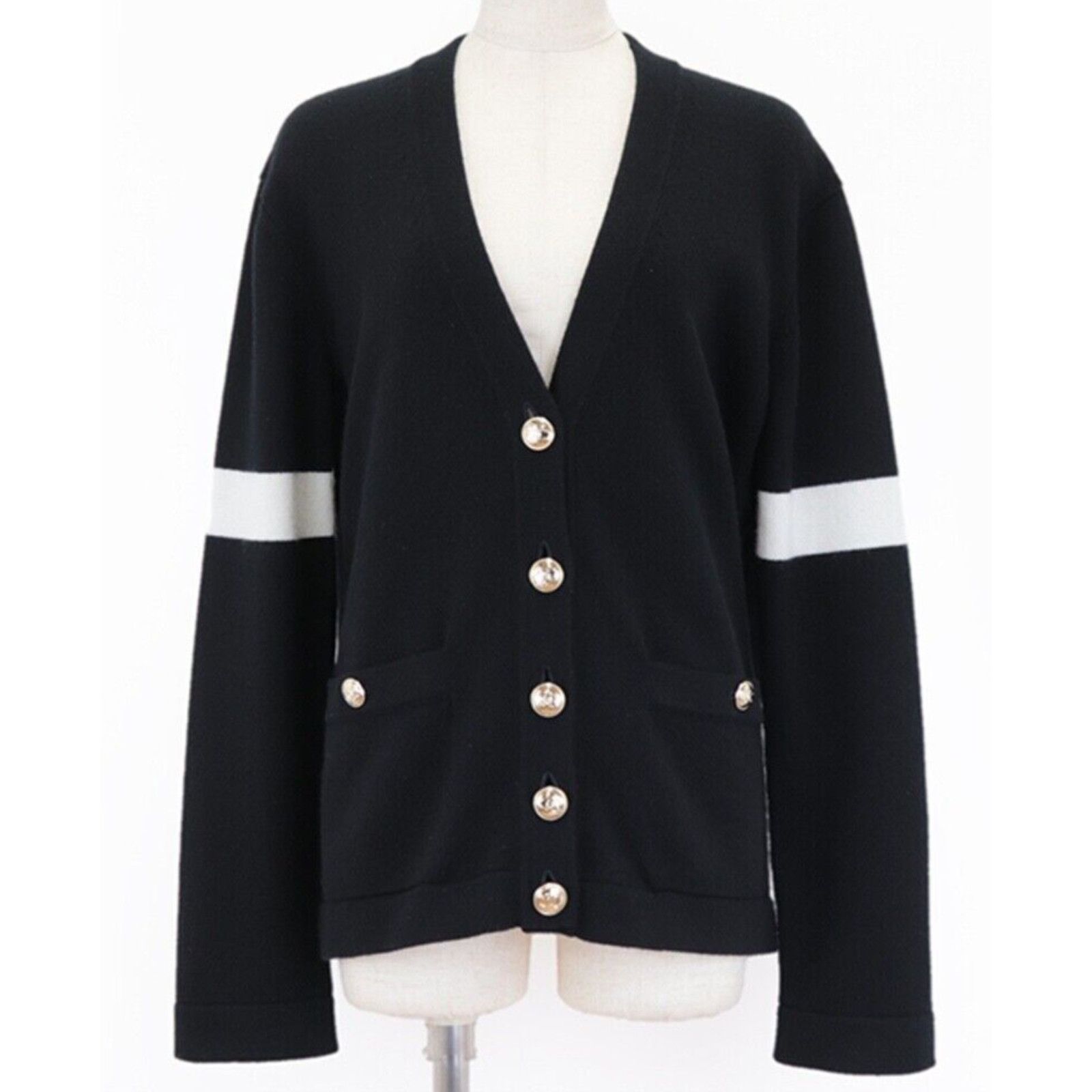 Chanel Chanel 20K Black Cashmere White Gold CC Logo Long Sleeve Size XS / US 0-2 / IT 36-38 - 1 Thumbnail