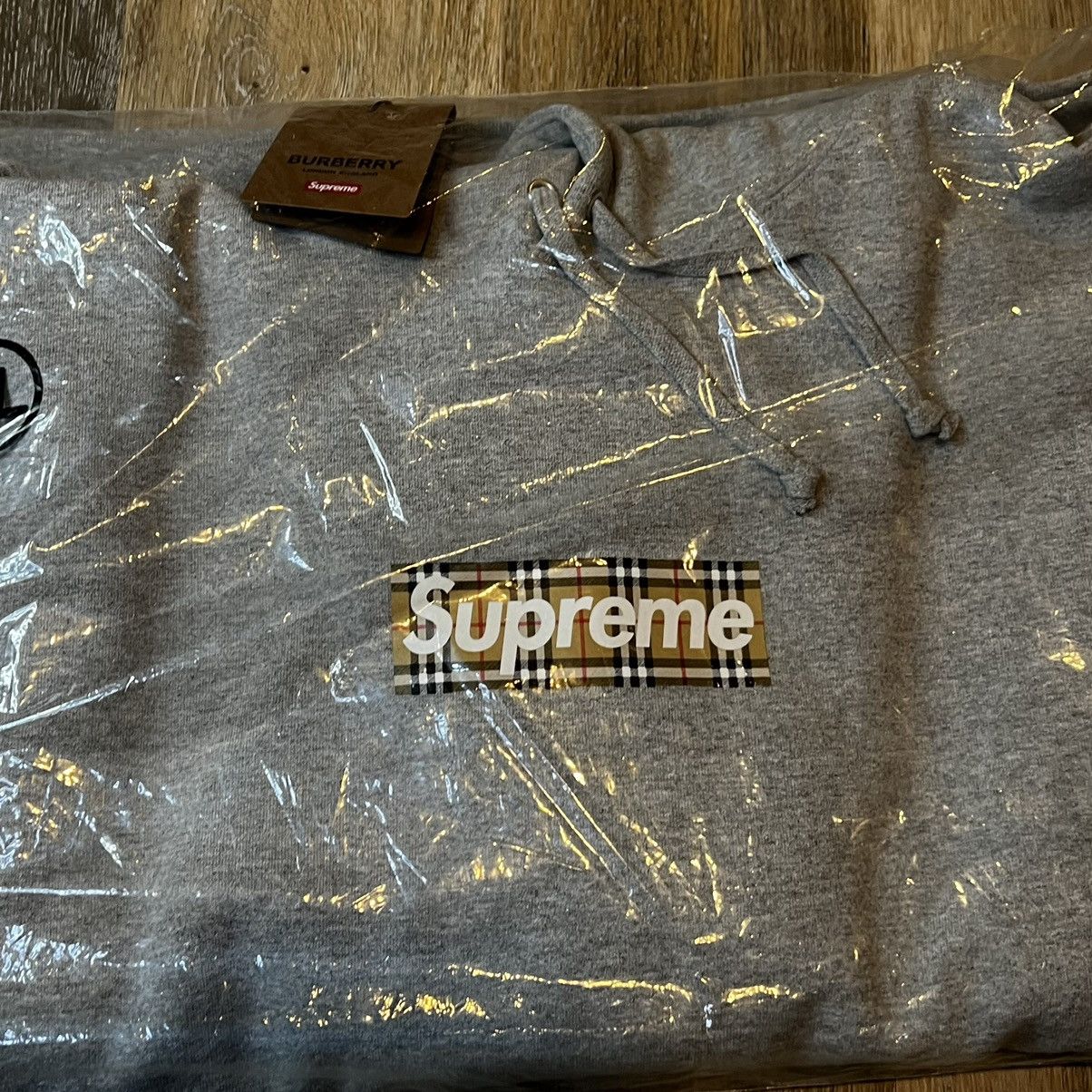 Supreme Supreme x Burberry Box Logo Hoodie Size US XL / EU 56 / 4 - 6 Thumbnail