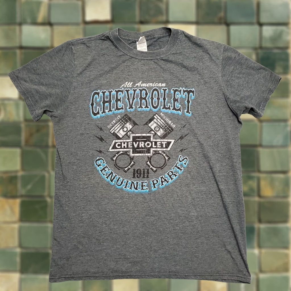 Vintage Chevrolet Genuine Parts Shirt Mens Large Gray Ring Spun Chevy Crewneck TEE Size US L / EU 52-54 / 3 - 1 Thumbnail