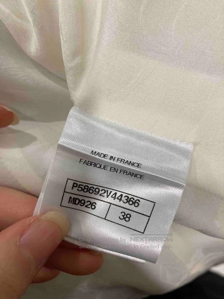Chanel white checkered Chanel cropped jacket. Size US M / EU 48-50 / 2 - 4 Thumbnail