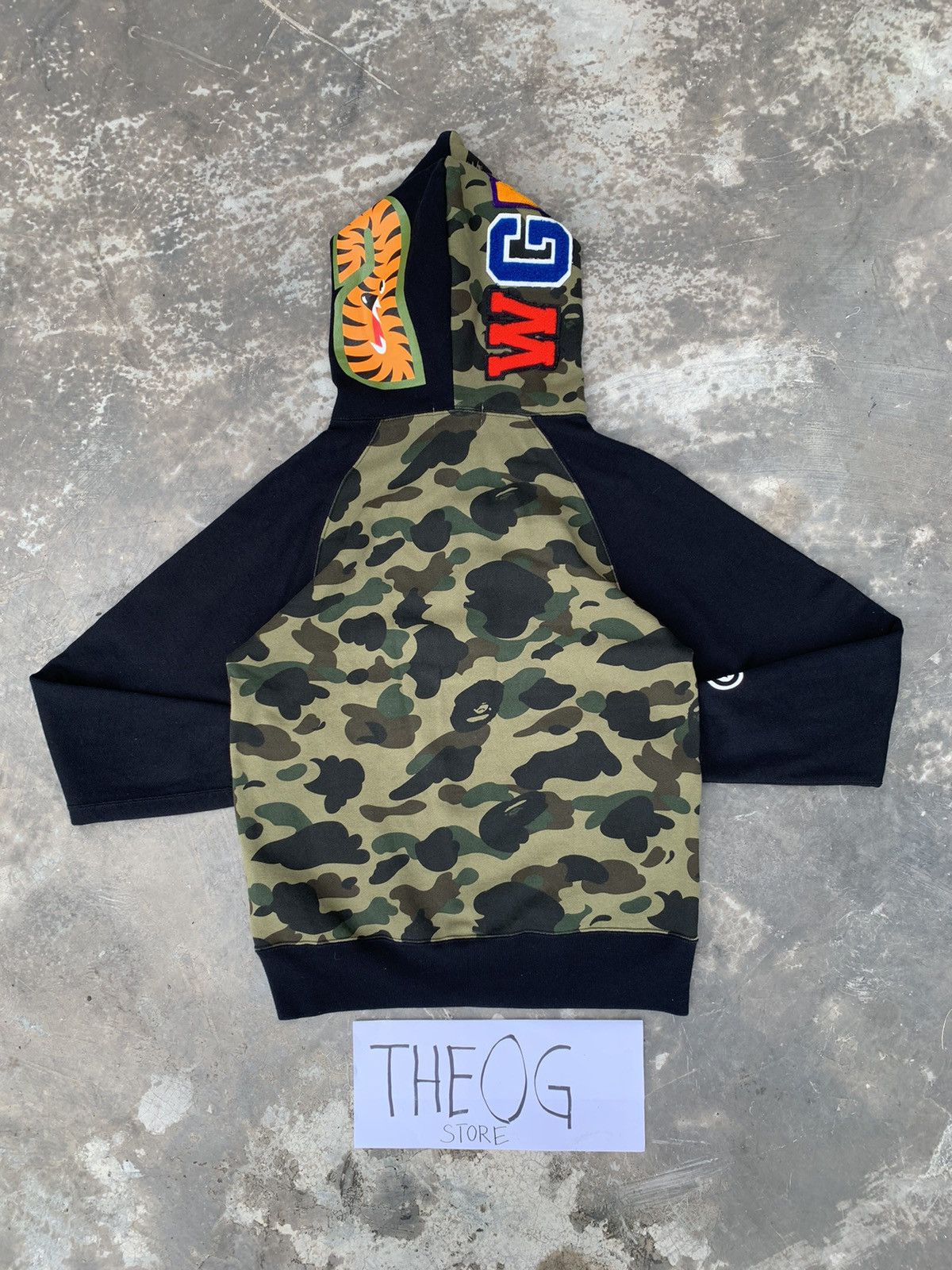 Bape 1st Bape Camo Shark Half Zip Hoodie Size US S / EU 44-46 / 1 - 2 Thumbnail