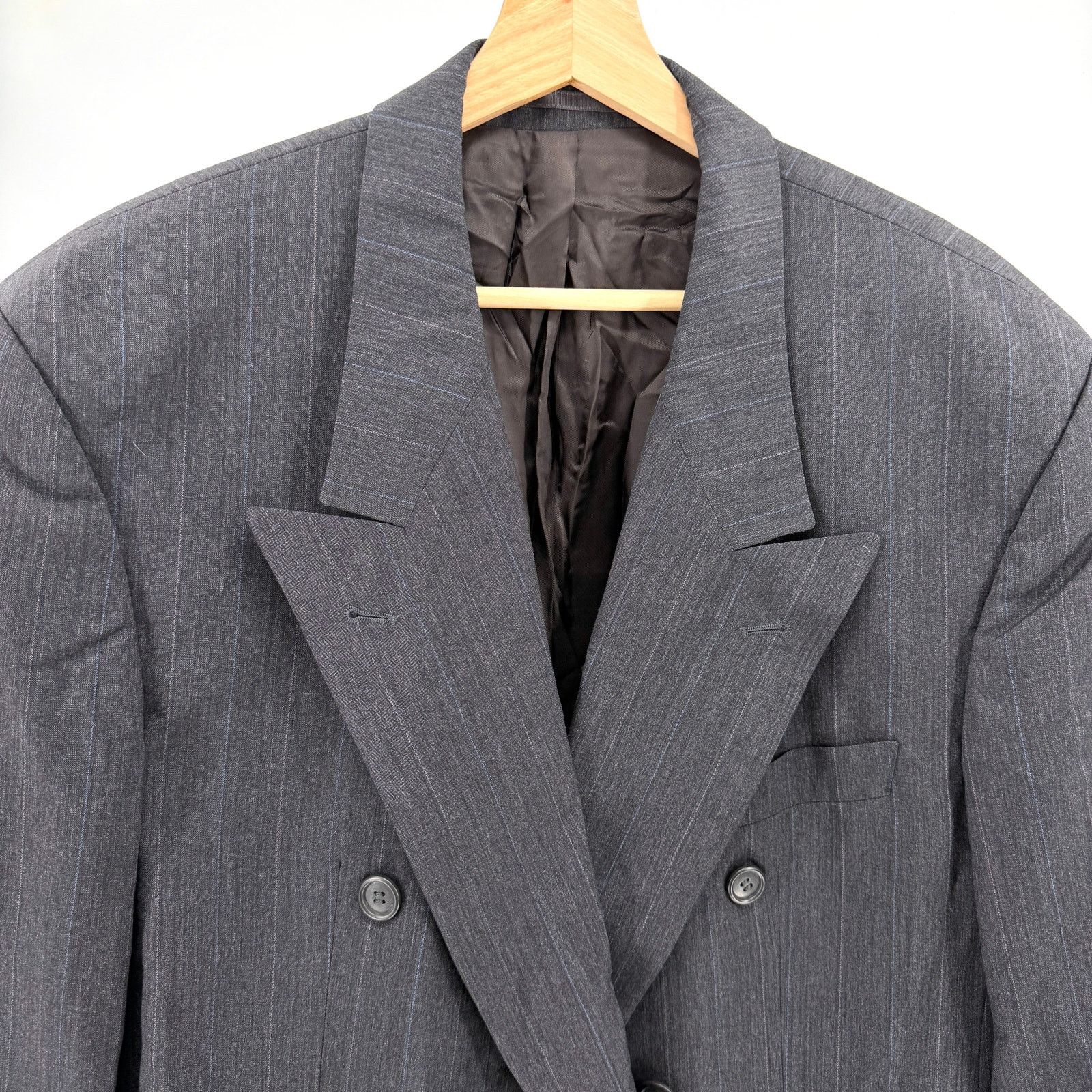 Hugo Boss Vintage 90s Grey Pinstripe 100% Wool Double Breasted Blazer Size 44R - 2 Thumbnail