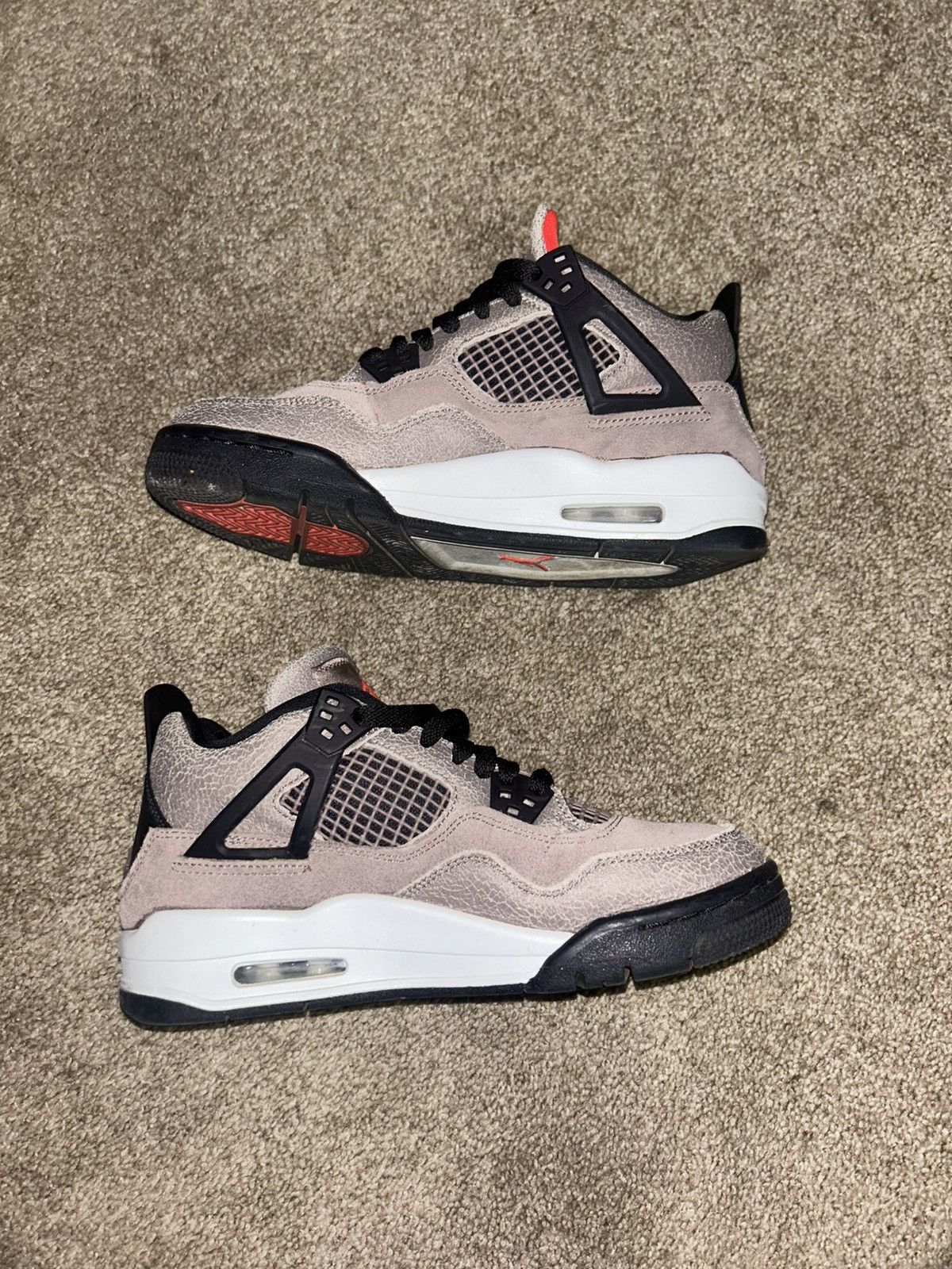Jordan Brand Air Jordan 4 Retro (GS) Size US 6 / EU 39 - 7 Thumbnail
