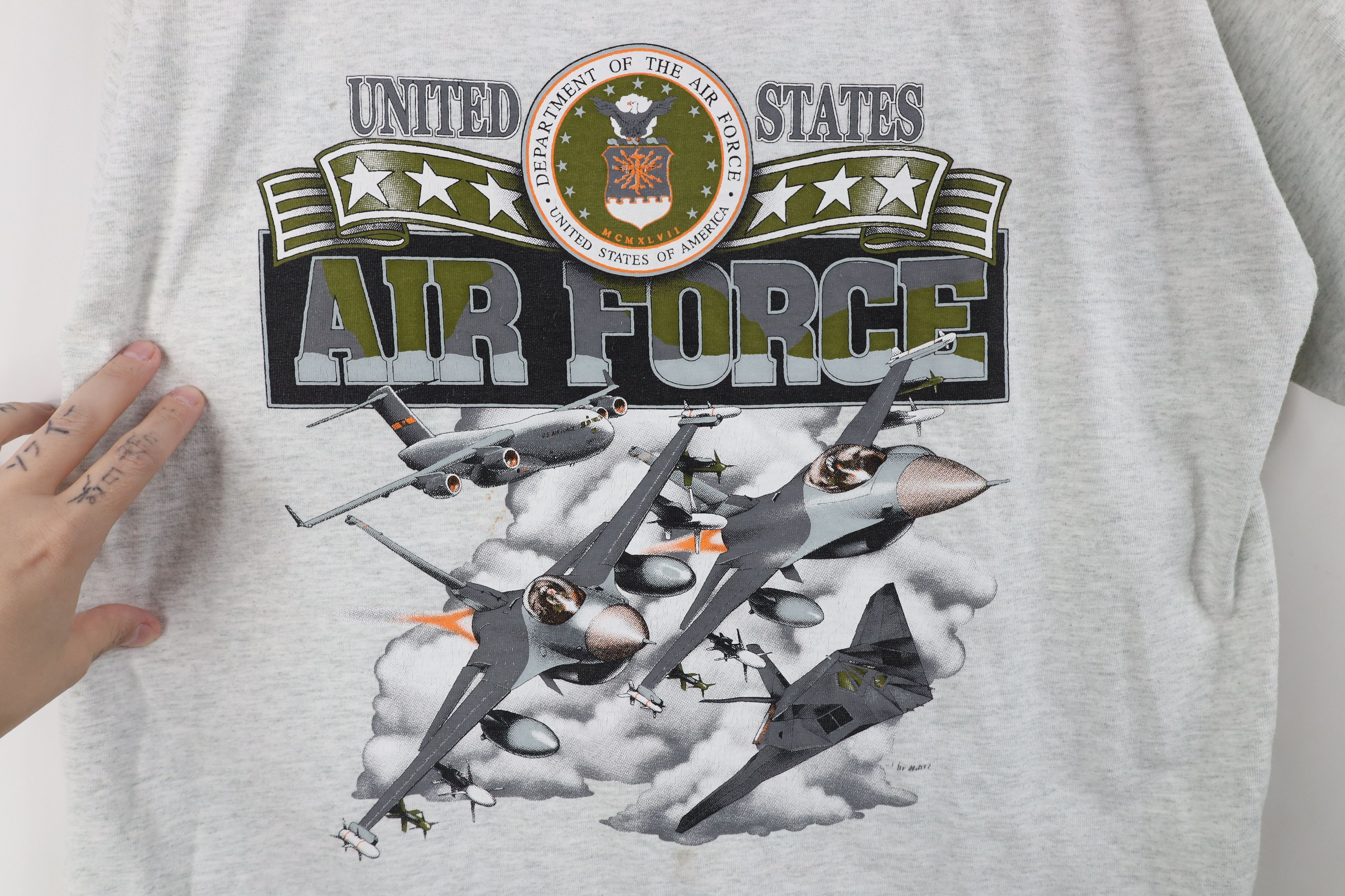 Vintage Vintage 90s United States Air Force Jet Planes T-Shirt Gray Size US XL / EU 56 / 4 - 4 Thumbnail