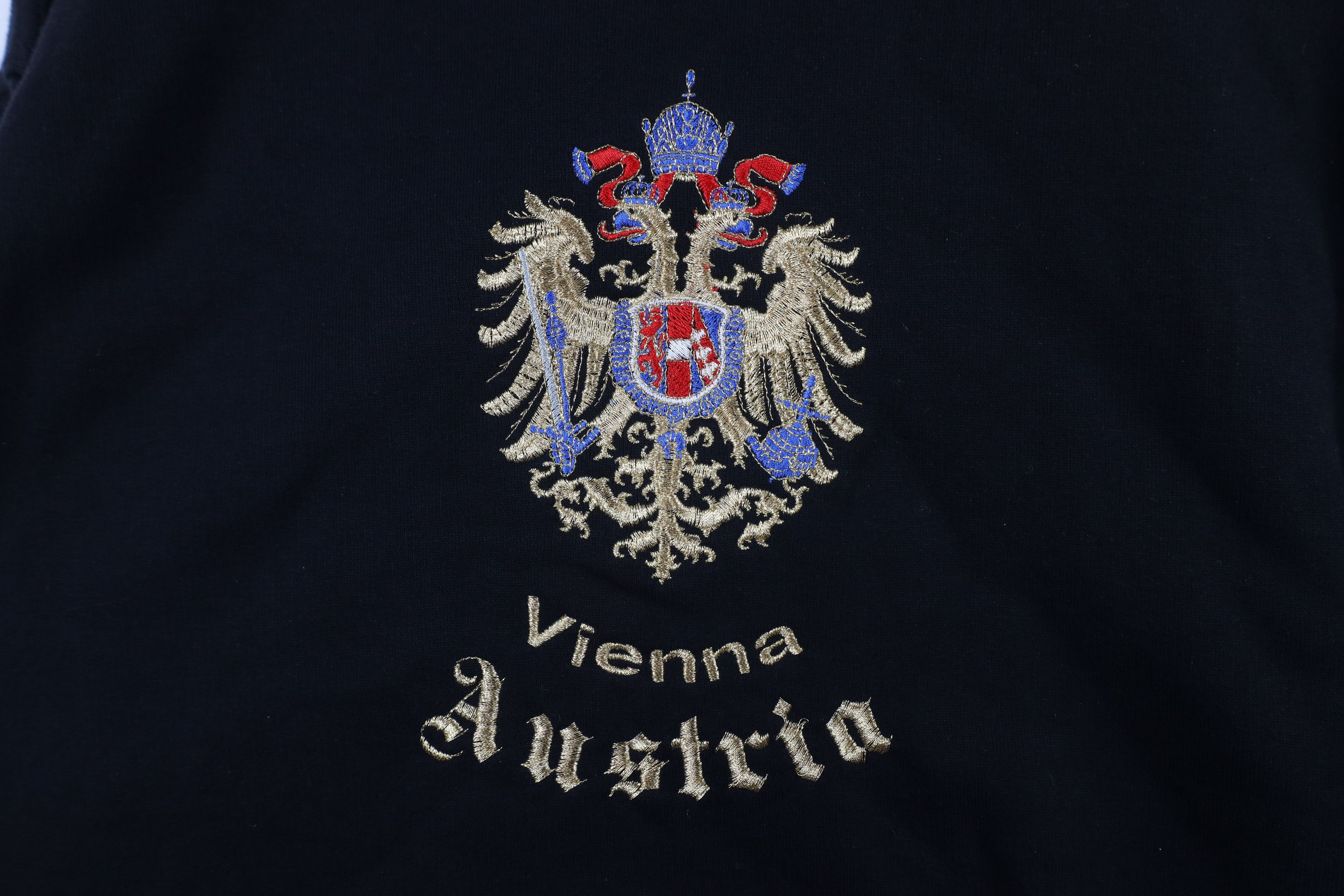 Vintage Vintage 90s Streetwear Vienna Austria Crest Sweatshirt Black Size US XL / EU 56 / 4 - 4 Thumbnail