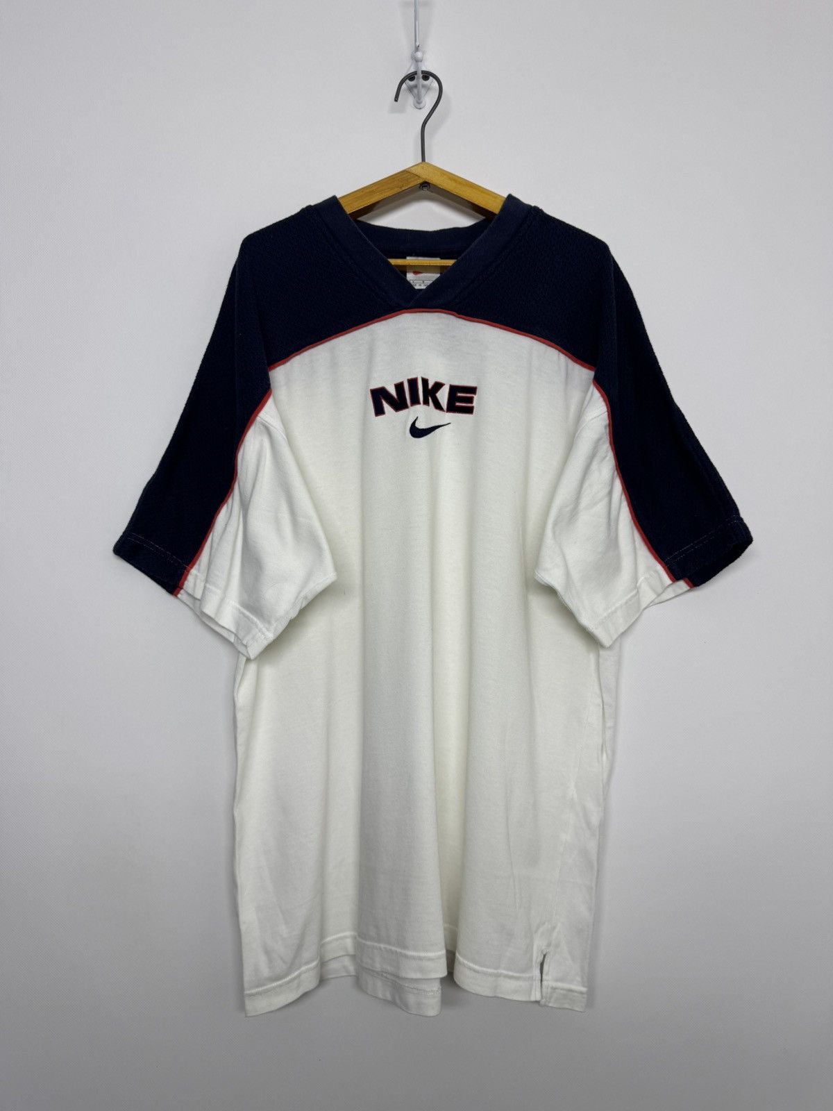 Nike Nike y2k Vintage Big Logo T Shirt Size US L / EU 52-54 / 3 - 2 Thumbnail