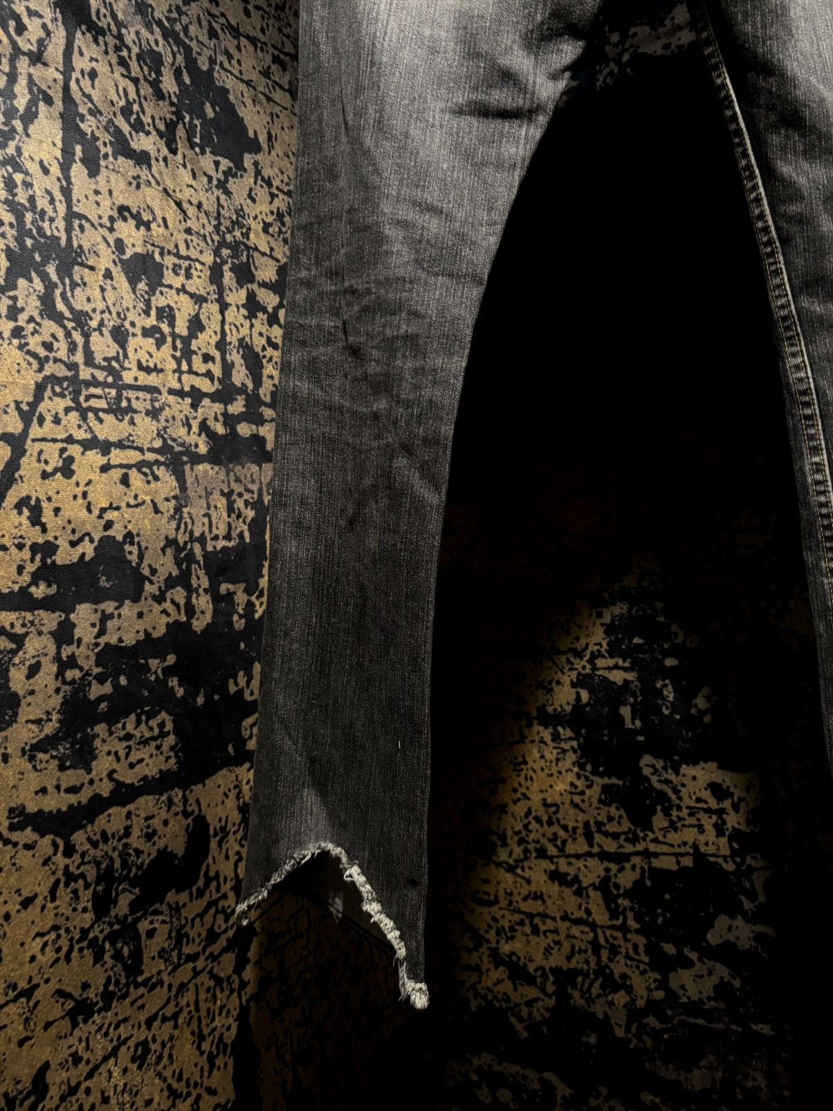 Undercover Undercover SS2003 “Scab” Giz Print Bootcut Denim – Grey Wash Size US 30 / EU 46 - 9 Thumbnail