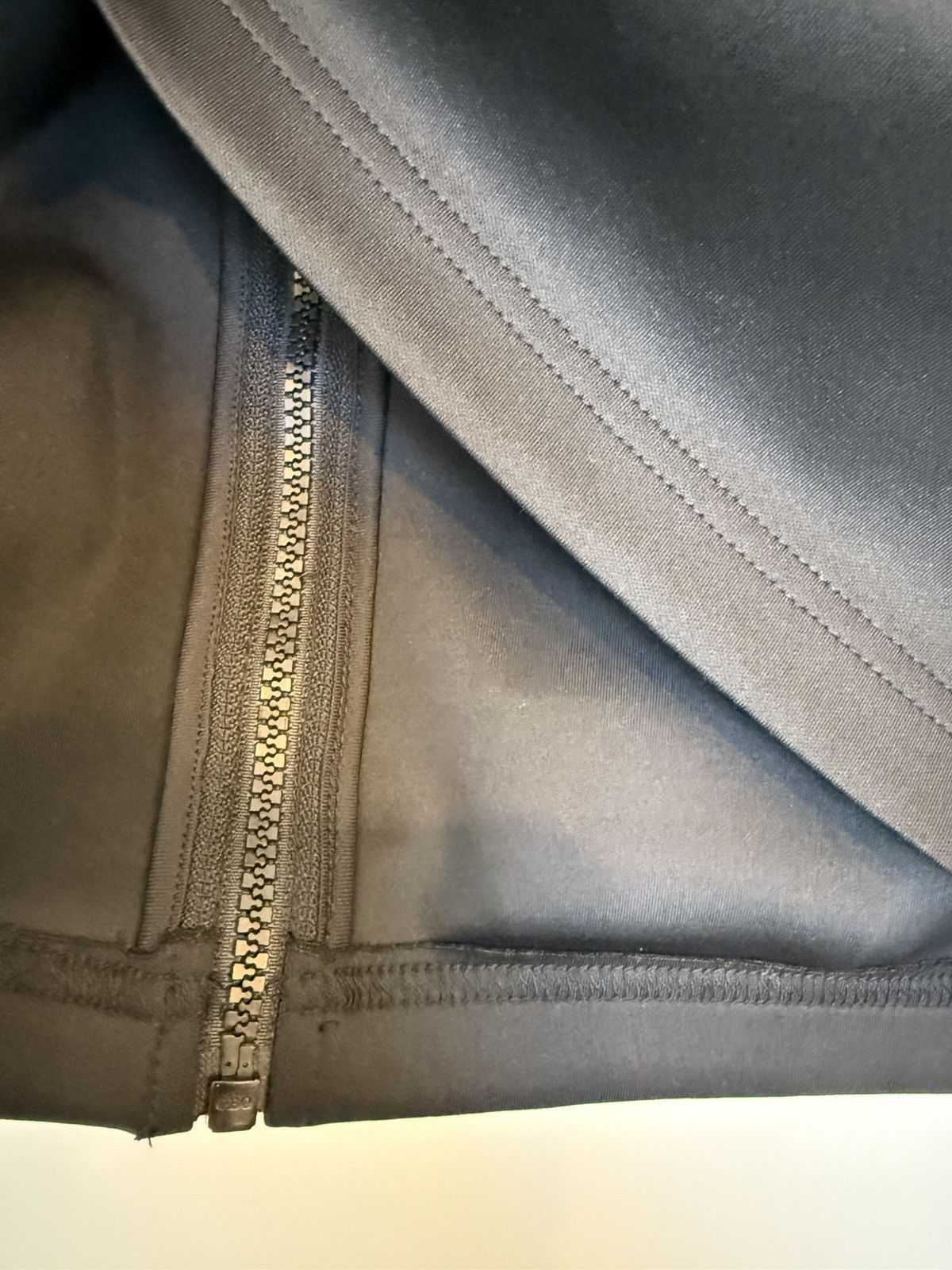 Michael Kors MK zip Size US M / EU 48-50 / 2 - 6 Thumbnail